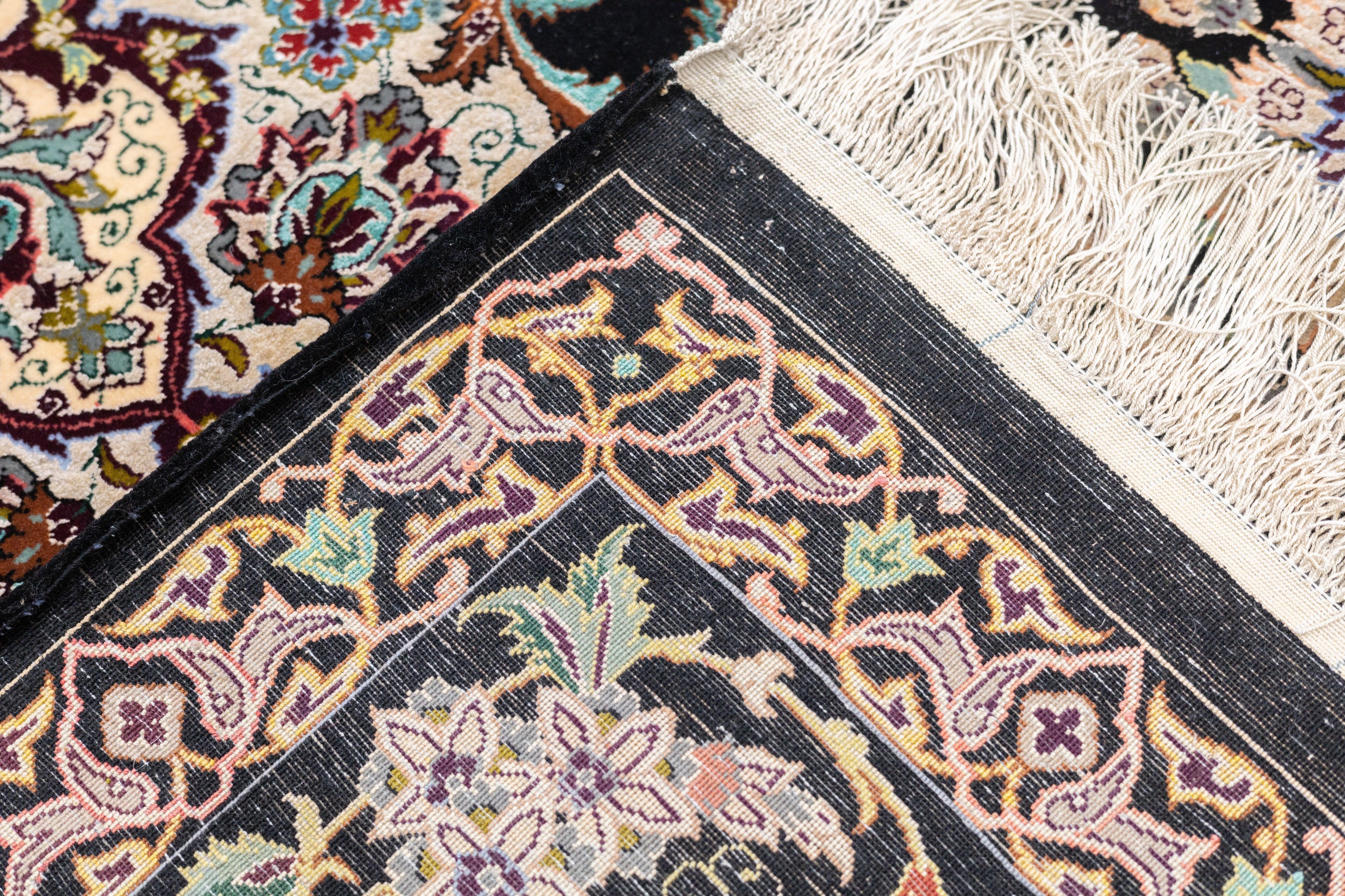 Äußerst feiner persischer Isfahan-Teppich aus Wolle und Seide 5'3'' x 6'10'' im Angebot 8
