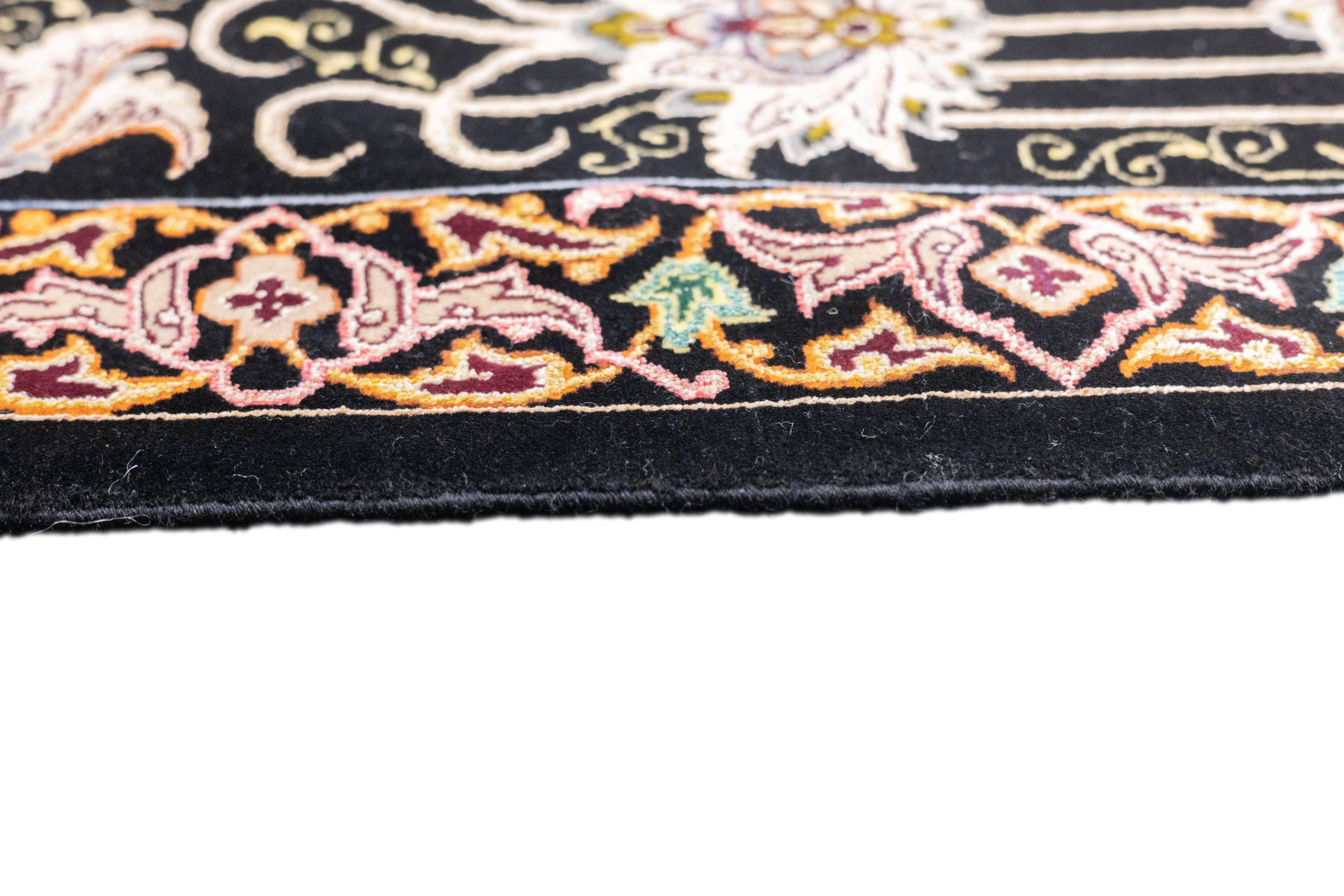 Äußerst feiner persischer Isfahan-Teppich aus Wolle und Seide 5'3'' x 6'10'' im Angebot 2