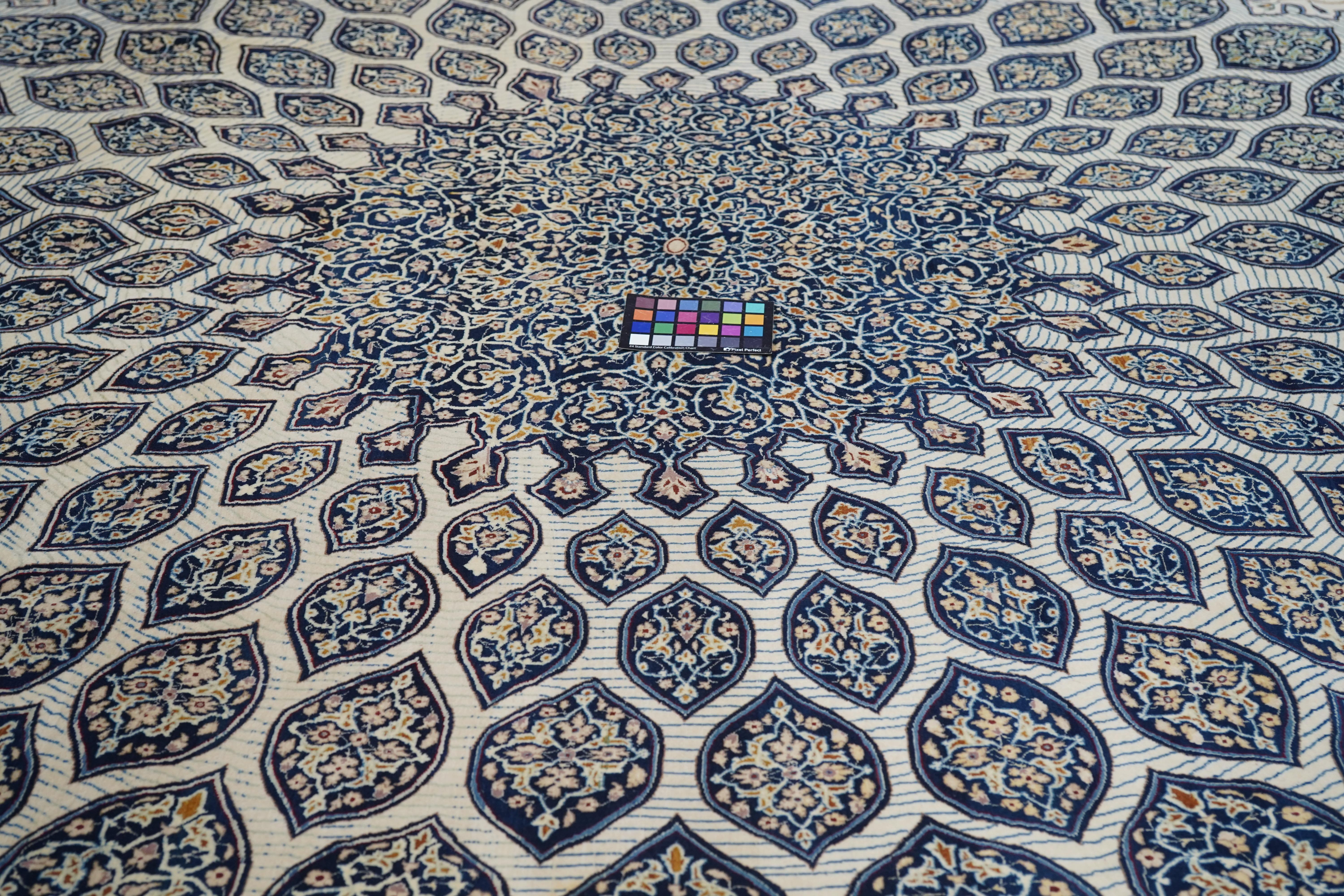 Tappeto persiano Isfahan in lana e seta estremamente pregiato 7'4'' x 11'4'' in vendita 3