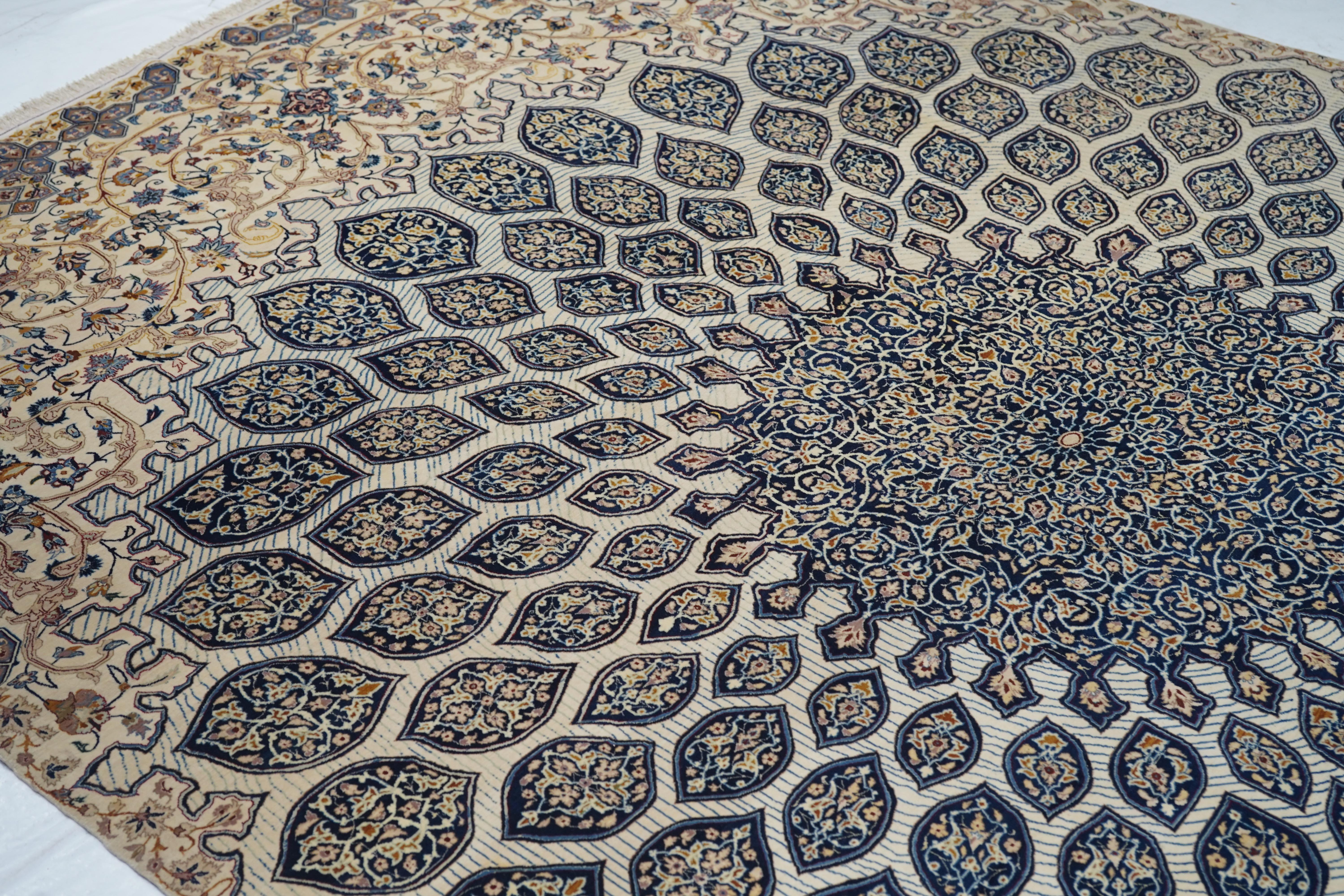 Lana Tappeto persiano Isfahan in lana e seta estremamente pregiato 7'4'' x 11'4'' in vendita