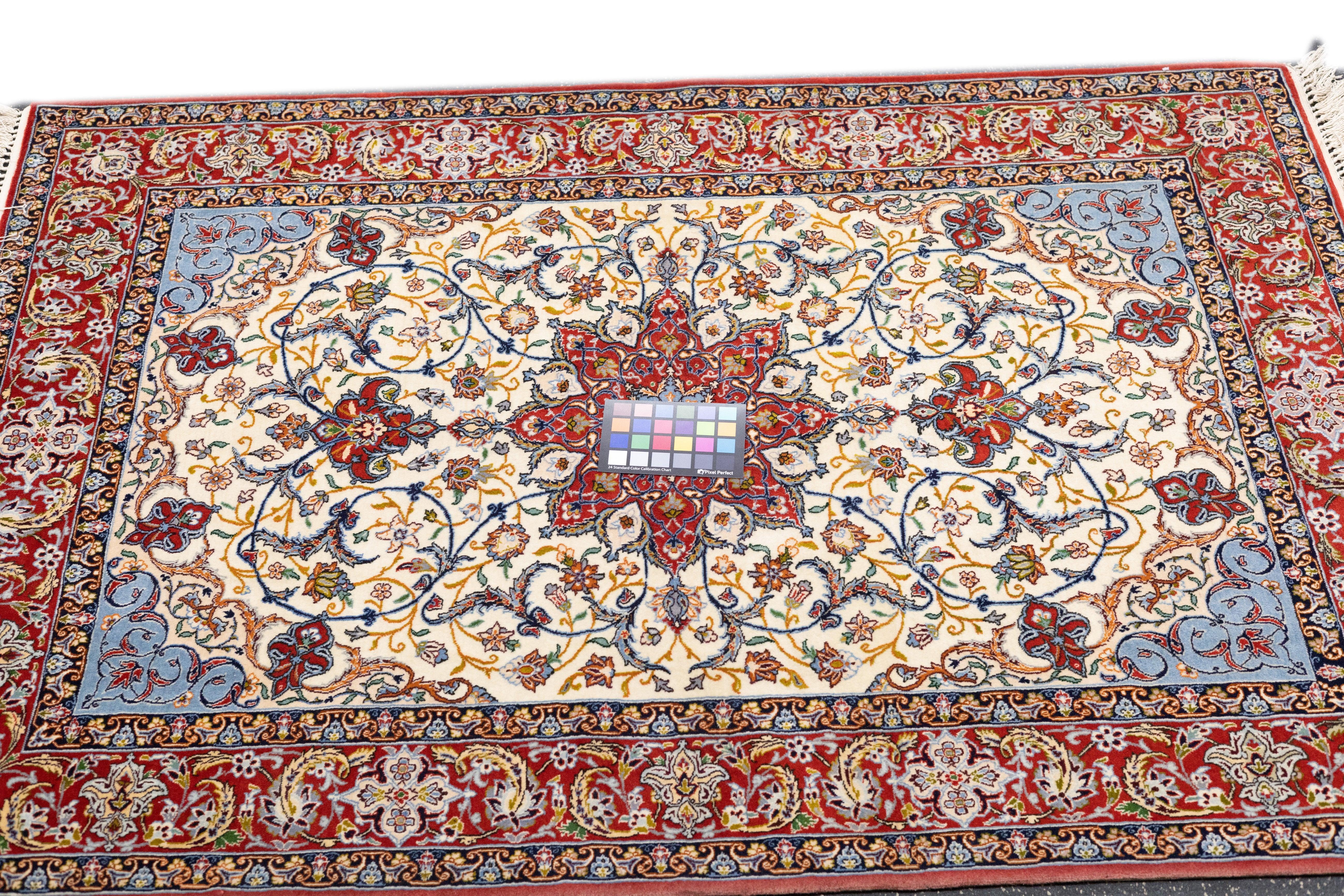 Tappeto persiano Isfahan in lana e seta, estremamente fine, 3'8'' x 5'3'' in vendita 8