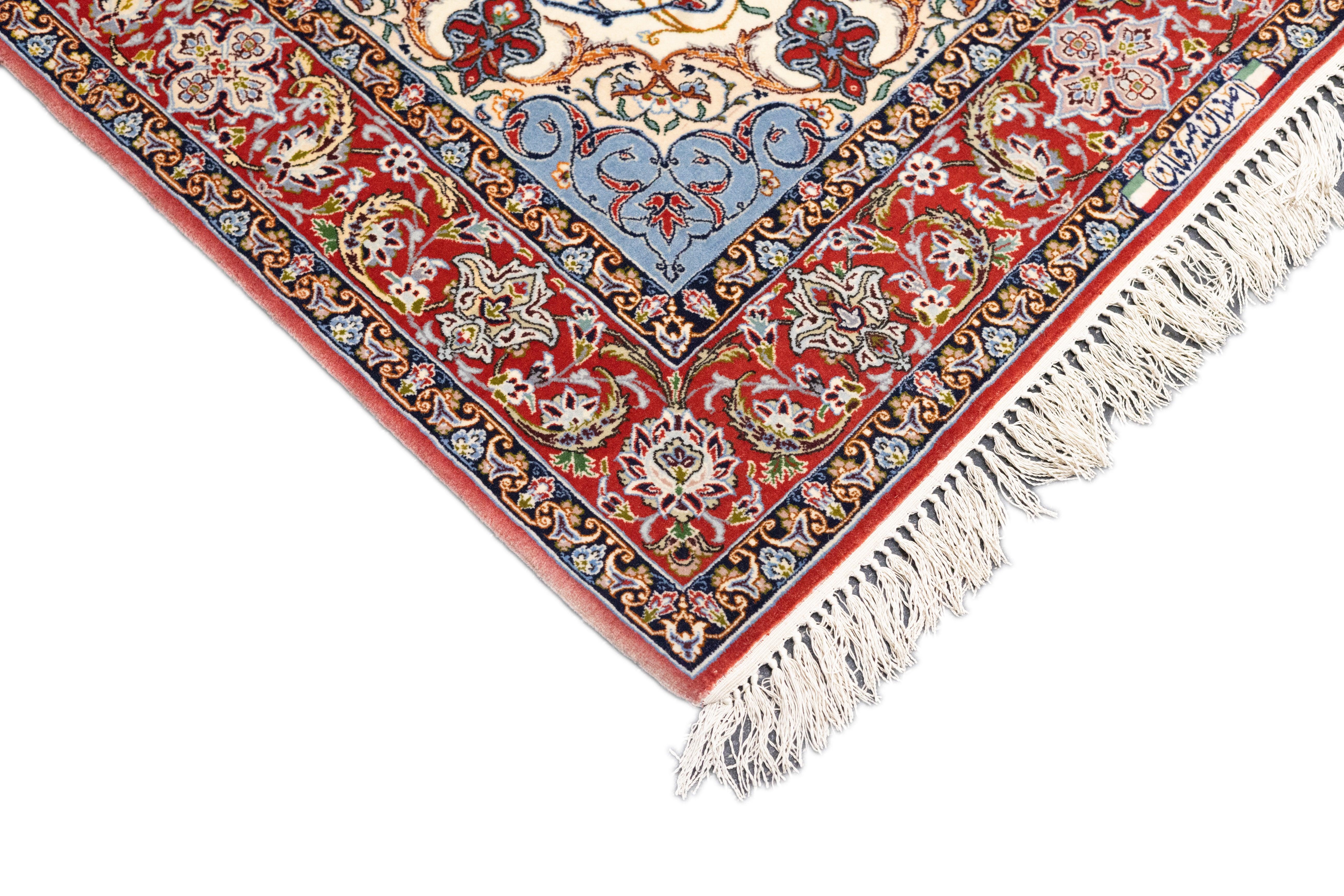 Tappeto persiano Isfahan in lana e seta, estremamente fine, 3'8'' x 5'3'' In condizioni ottime in vendita a New York, NY