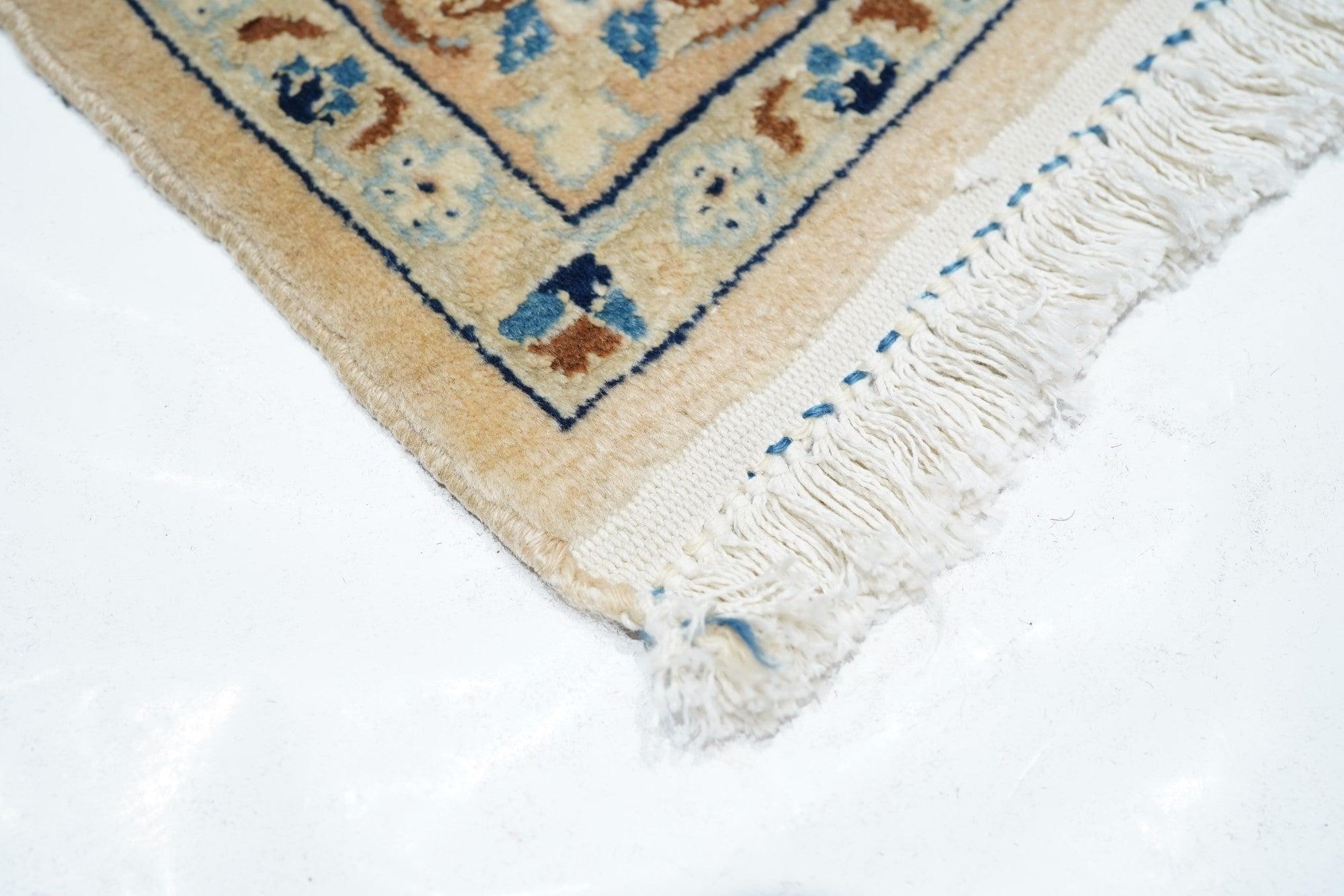 Extremely Fine Persian Nain HabibianRrug Wool & Silk 8'3'' x 11'9'' In Good Condition For Sale In New York, NY