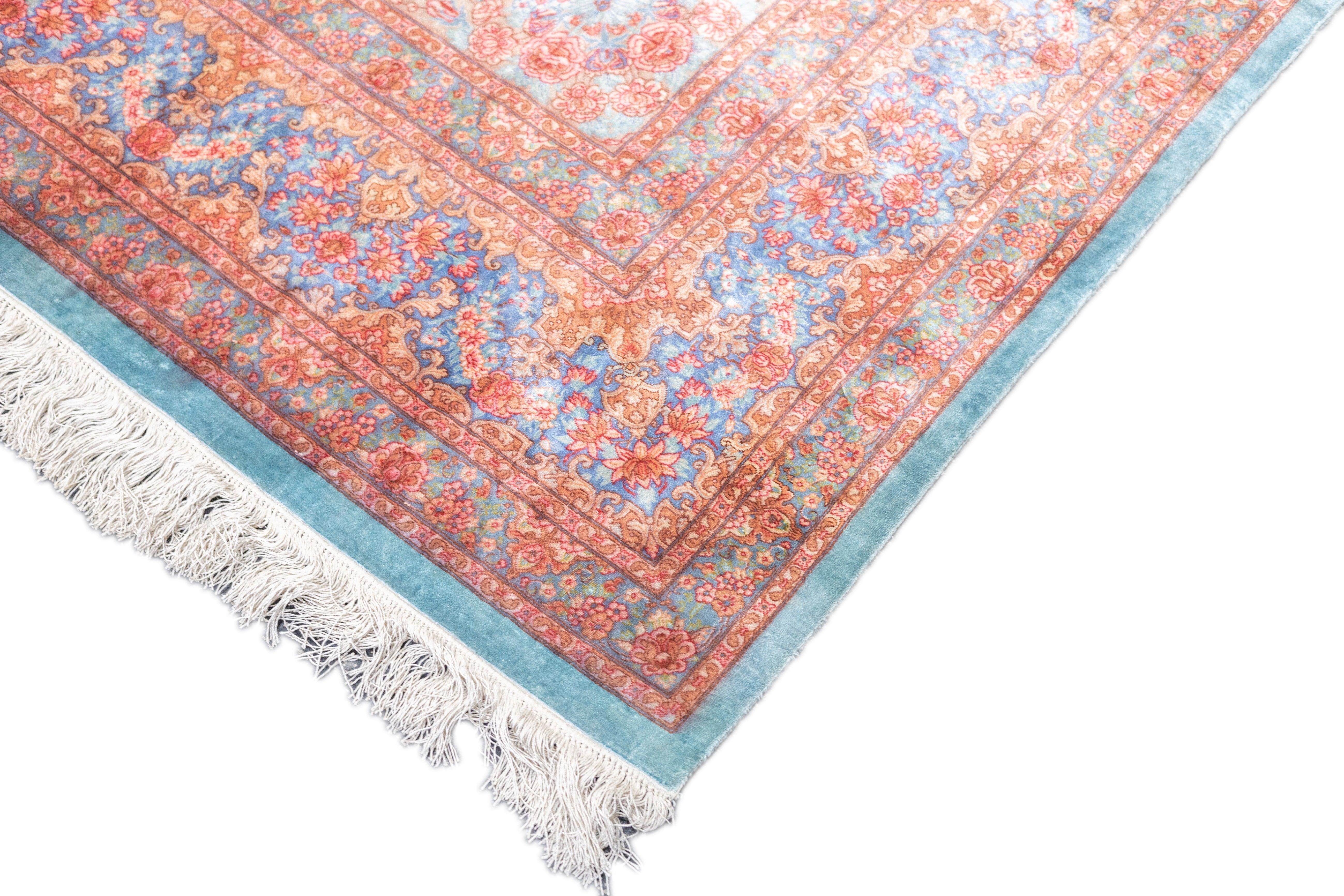 Persiano Tappeto Qum in seta persiana estremamente fine 6'3'' x 10'2'' in vendita