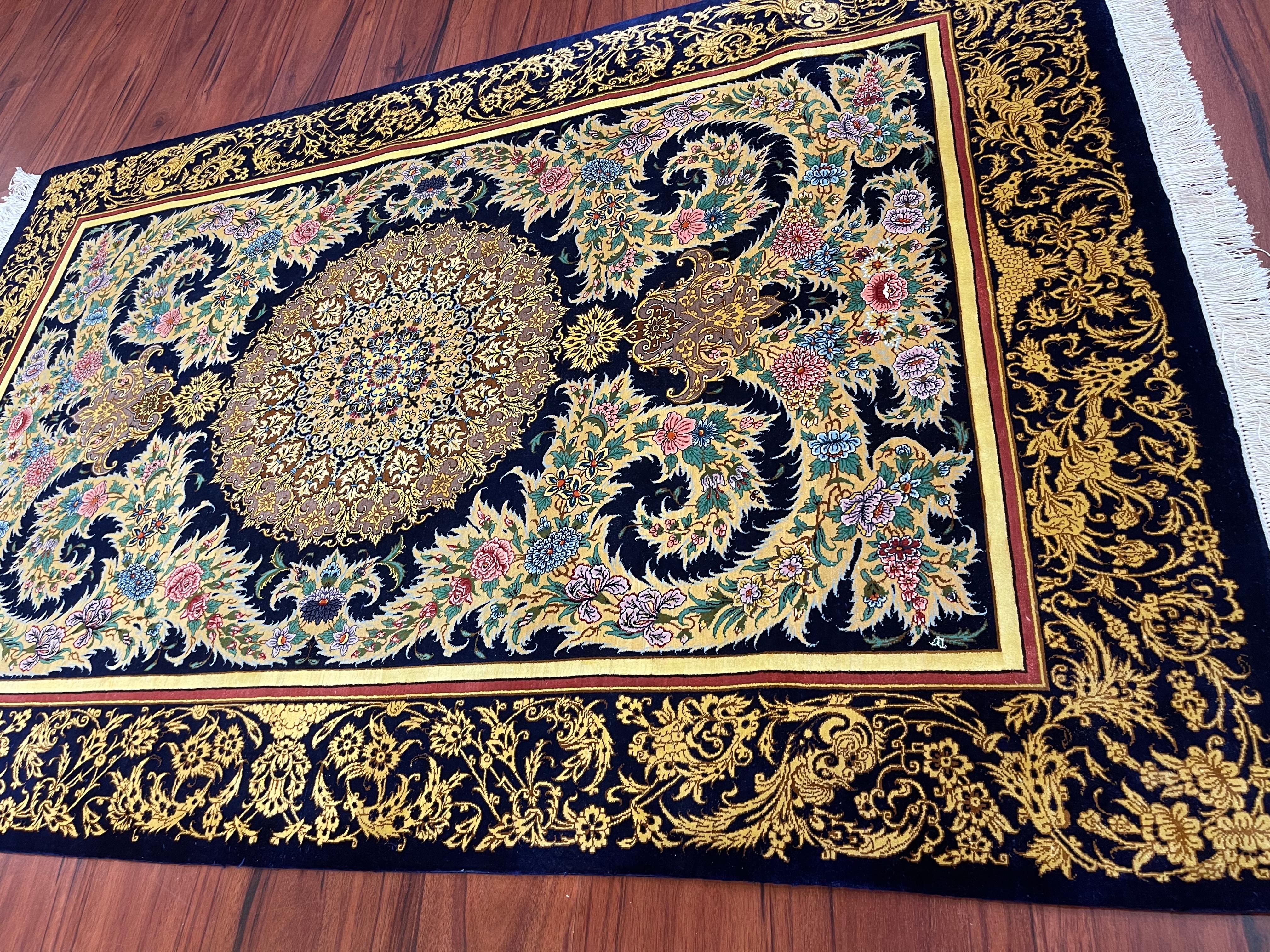Extremely Fine Persian Silk Qum Rug In Excellent Condition For Sale In Gainesville, VA