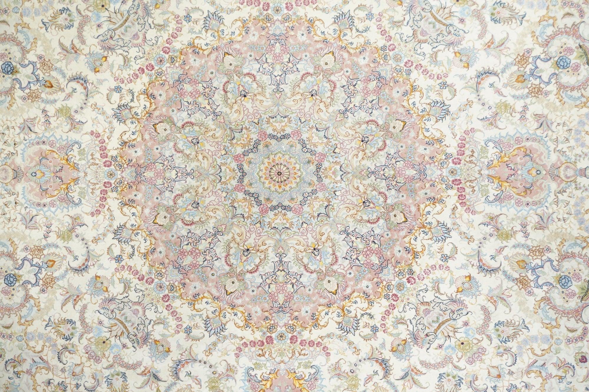 Lana Estremamente fine Tabriz persiano 70 Raj. Tappeto in lana e seta con fondotinta in seta in vendita