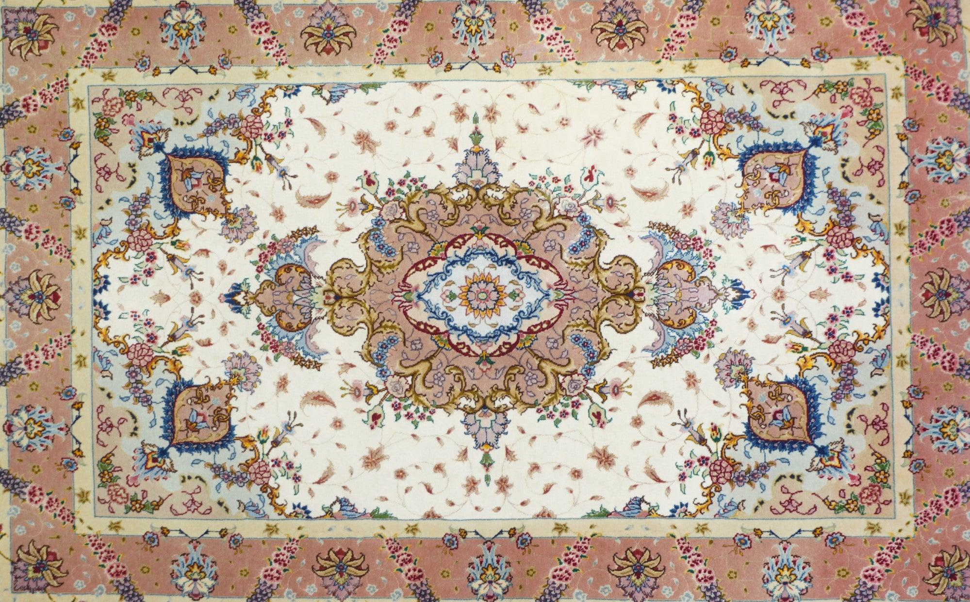 Persiano Tappeto persiano Tabriz in lana e seta, estremamente fine, 3'4'' x 5'2'' in vendita