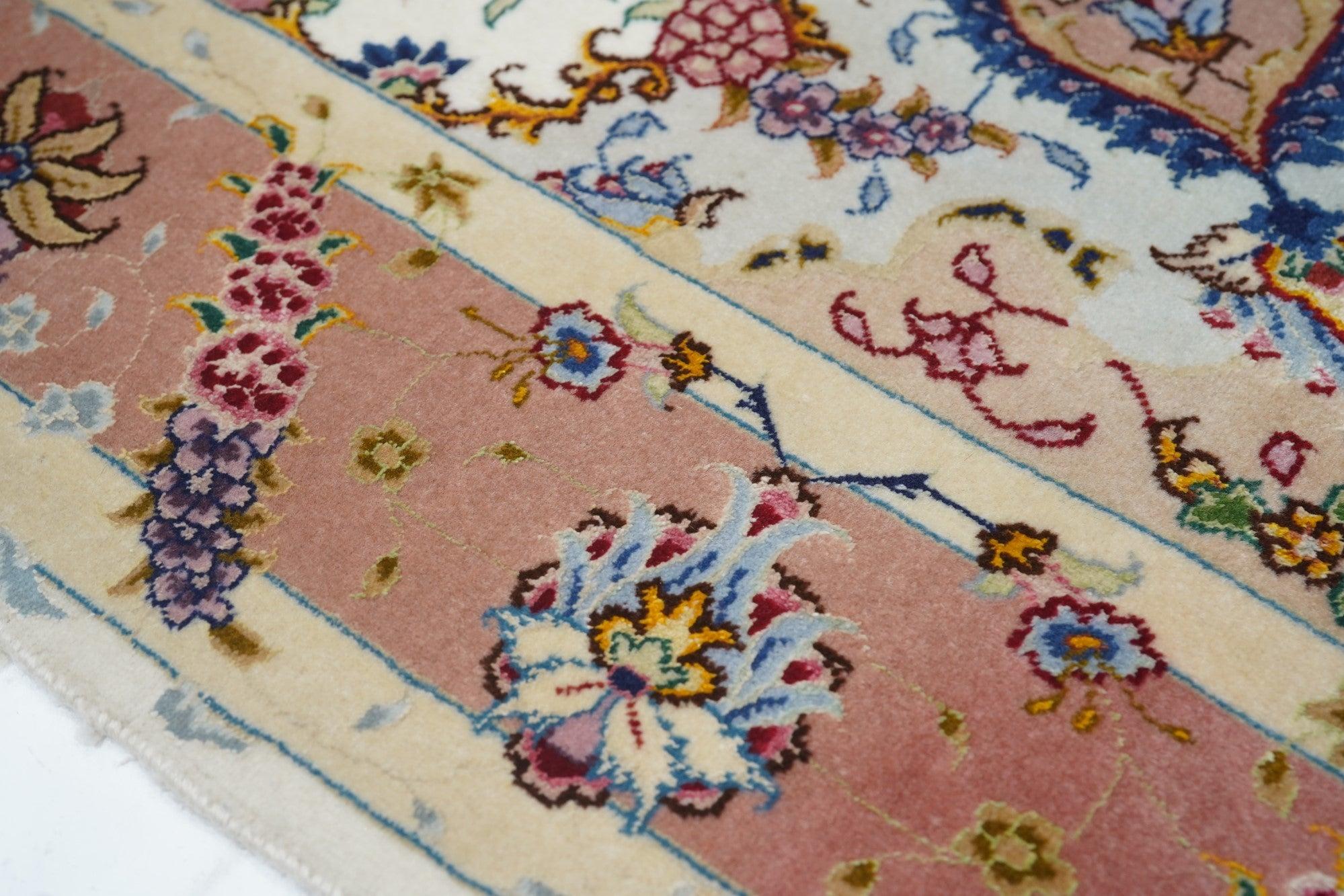 XX secolo Tappeto persiano Tabriz in lana e seta, estremamente fine, 3'4'' x 5'2'' in vendita
