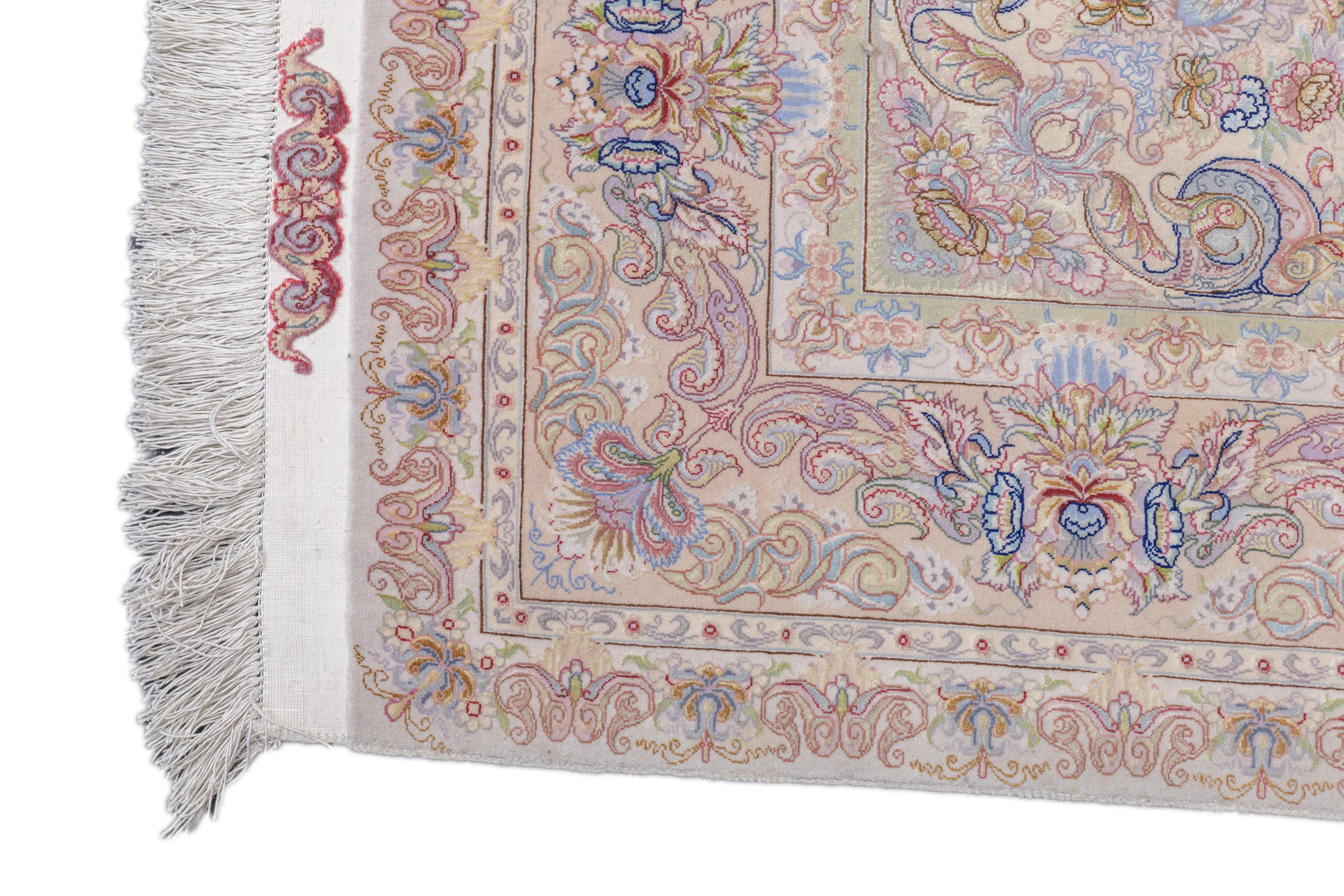 Lana Tappeto persiano Tabriz estremamente fine in lana e seta 4'11'' x 7'1'' in vendita