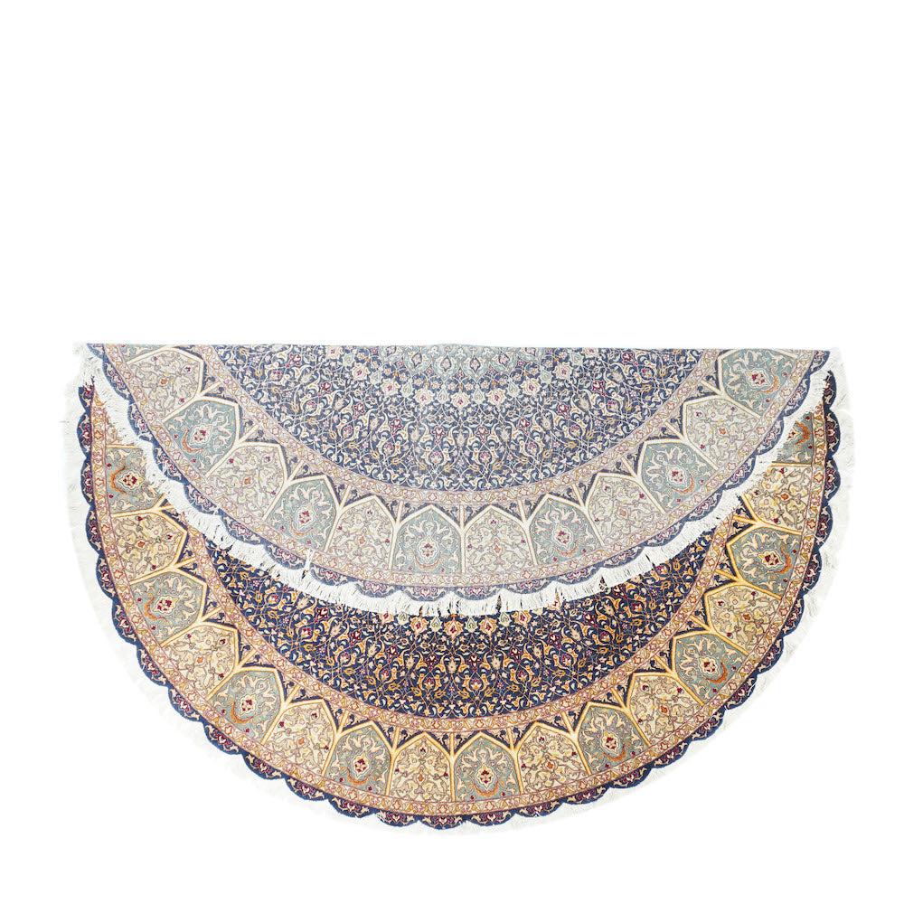 Tappeto persiano Tabriz estremamente fine, tessuto dall'artista Master Weaver in lana e seta, 8'0'' x 8'2''. Come un interno di una moschea, con strati e strati e strati di minuscoli arabeschi concentrici e palmette, su blu reale, paglia, rosso,
