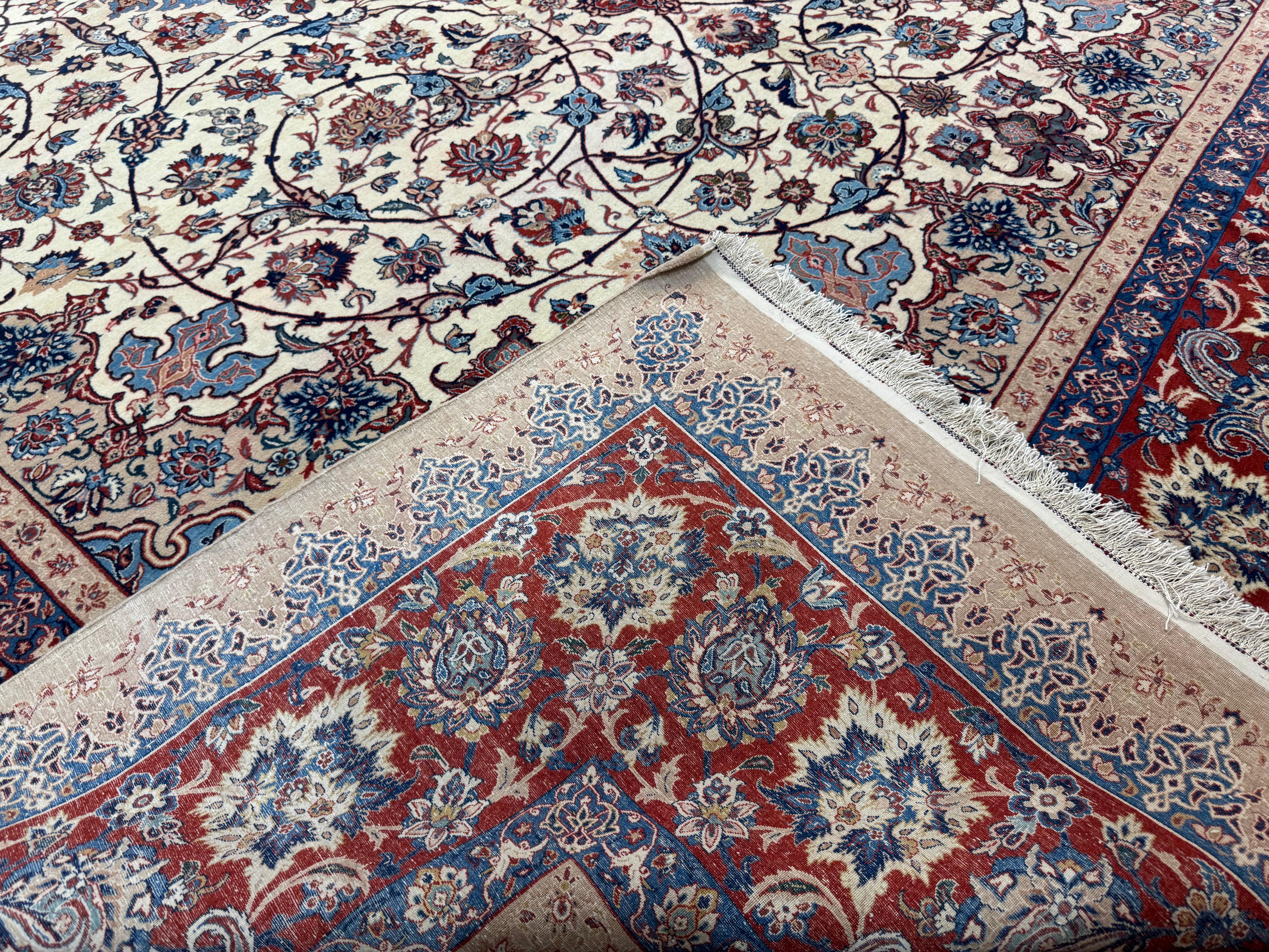 Tappeto persiano Isfahan semi-antico estremamente fine in vendita 9