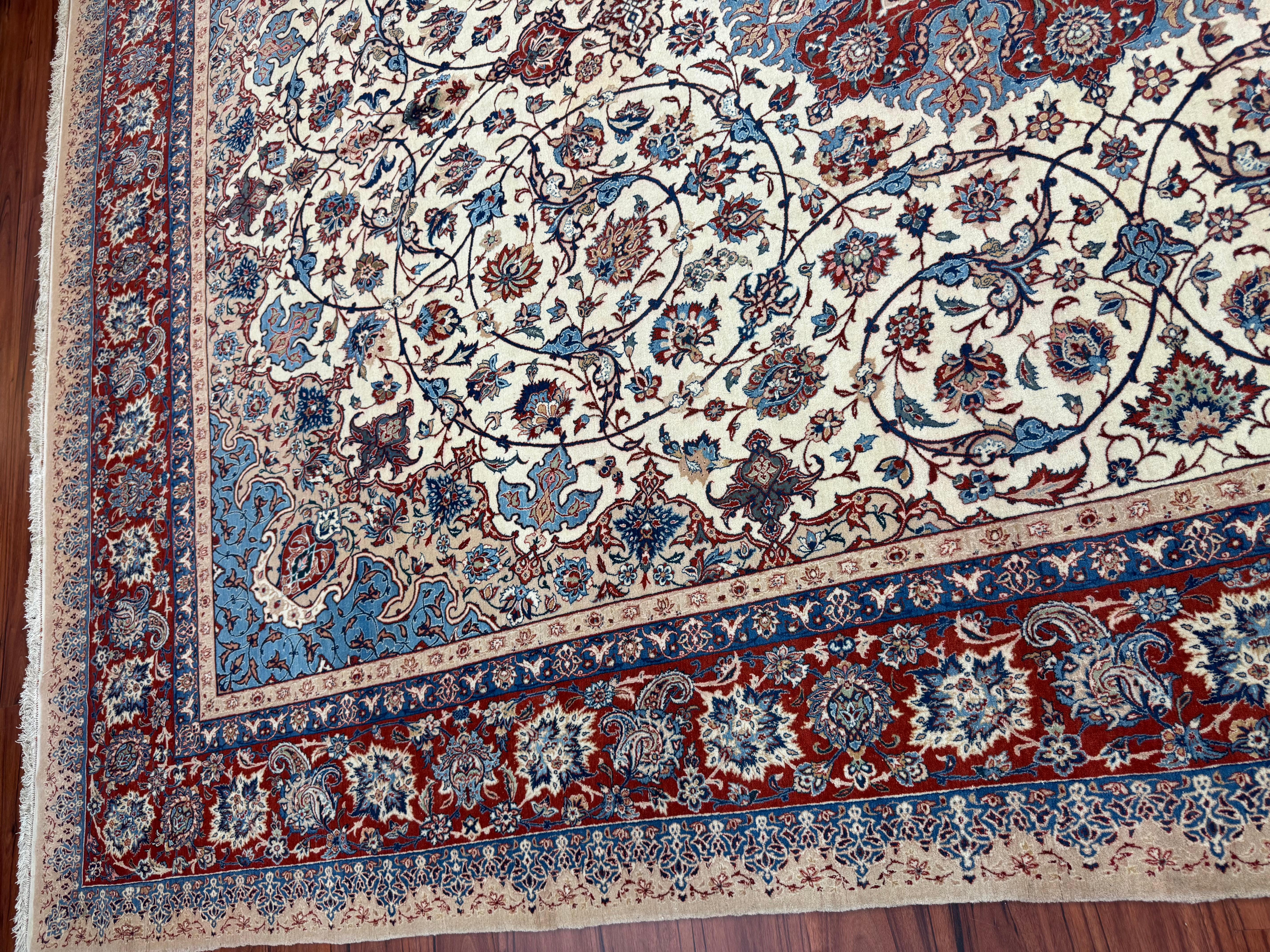 Tappeto persiano Isfahan semi-antico estremamente fine in vendita 10