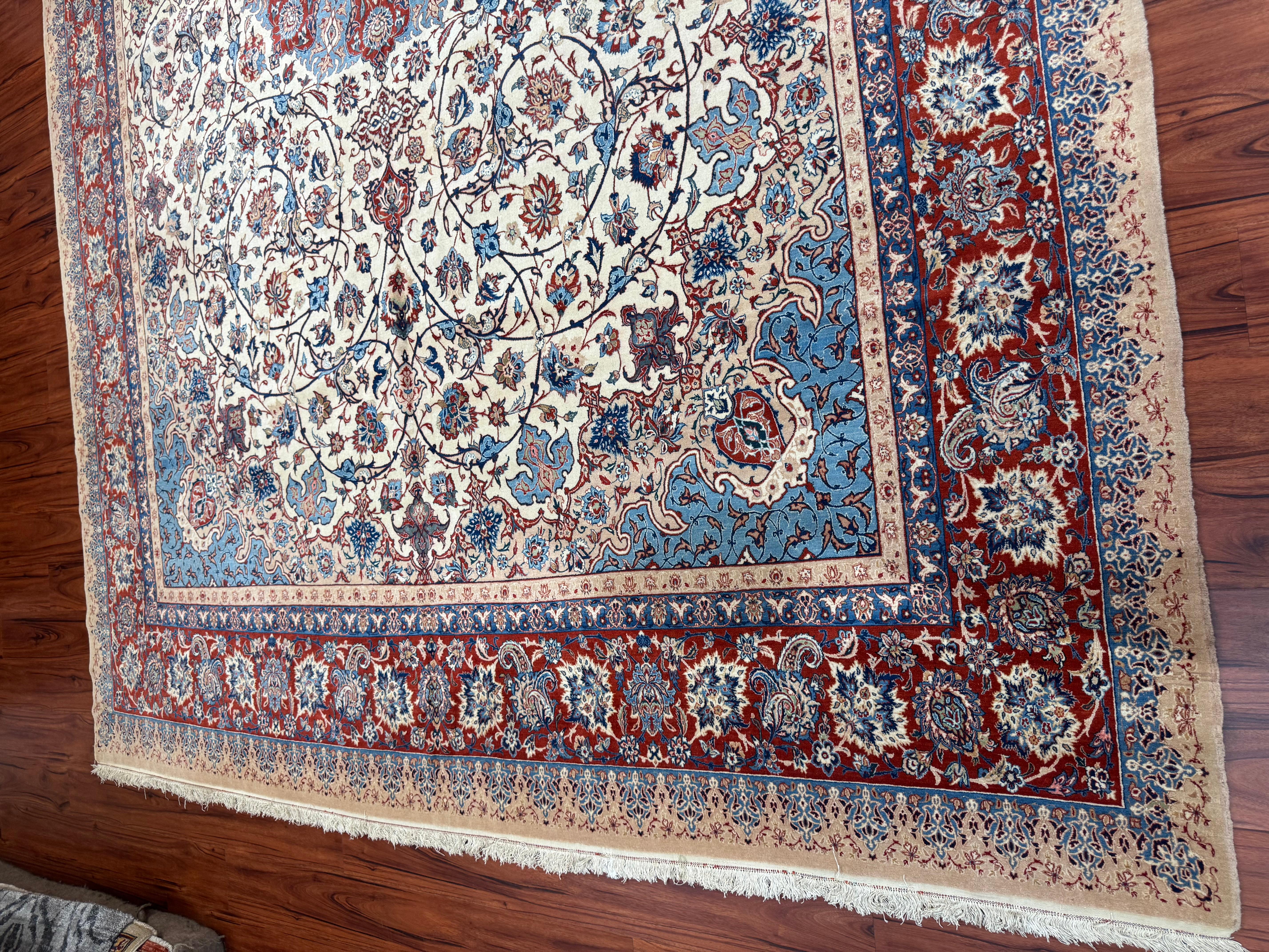 Tappeto persiano Isfahan semi-antico estremamente fine in vendita 11