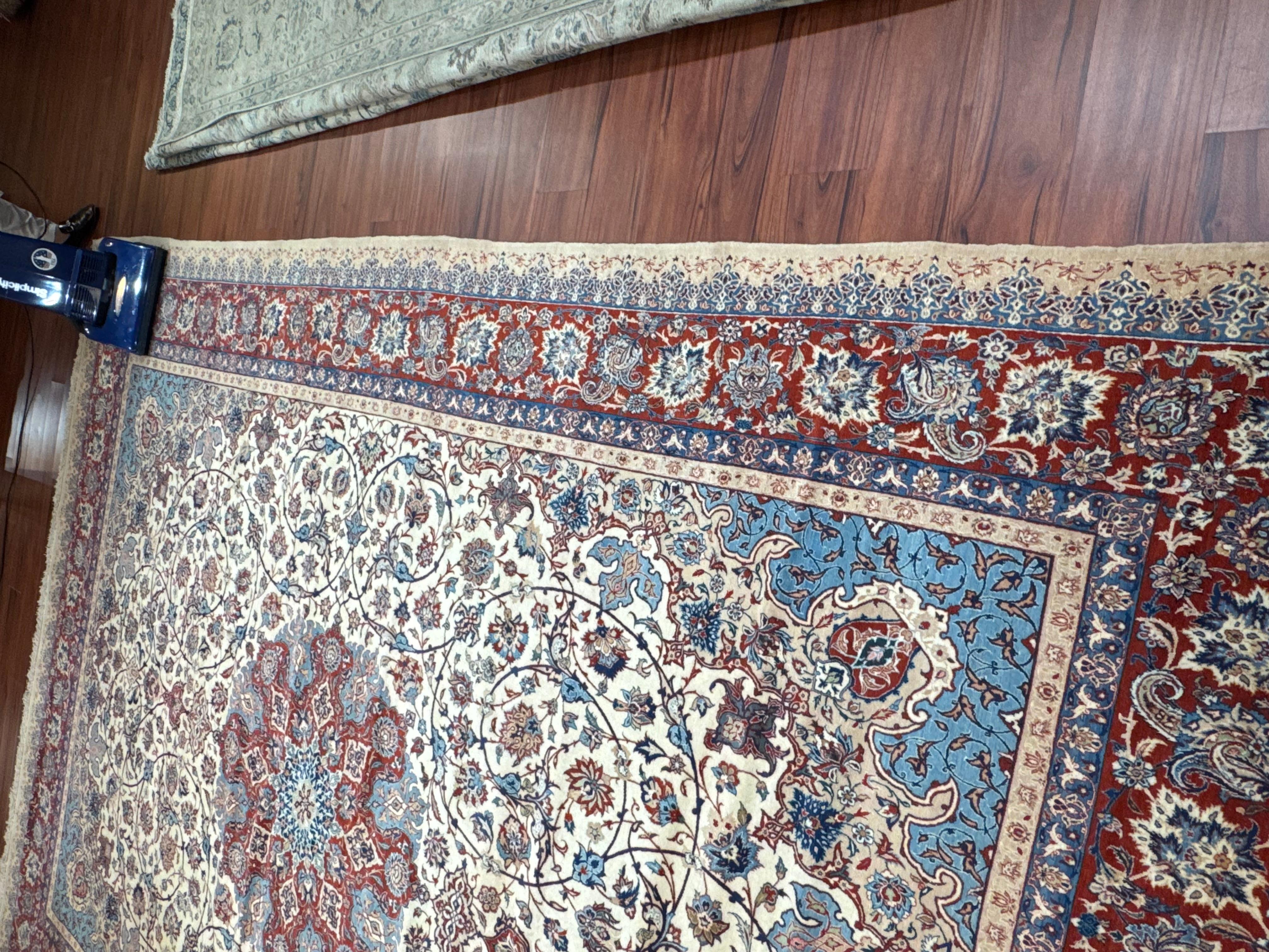 Tabriz Tappeto persiano Isfahan semi-antico estremamente fine in vendita