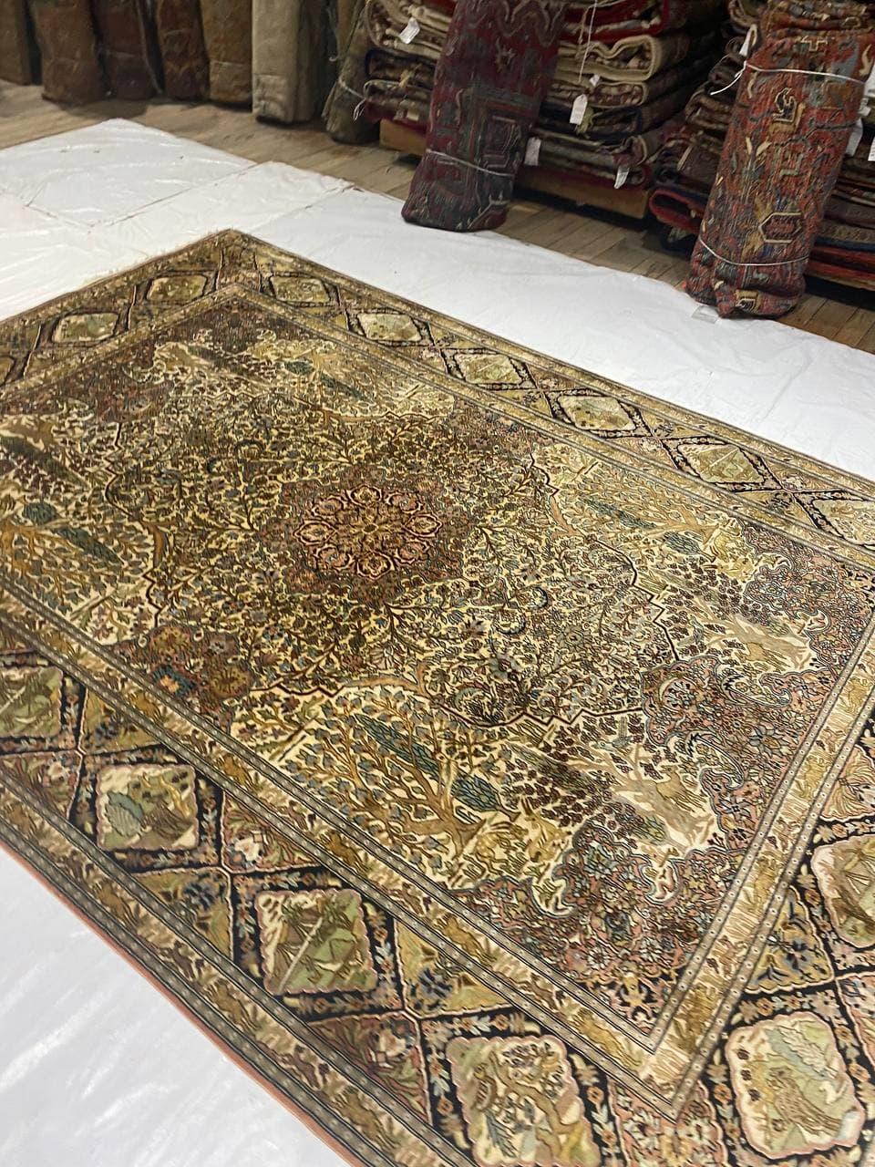 Hand-Knotted Keshmiri Rug 6'6'' x 9'6''