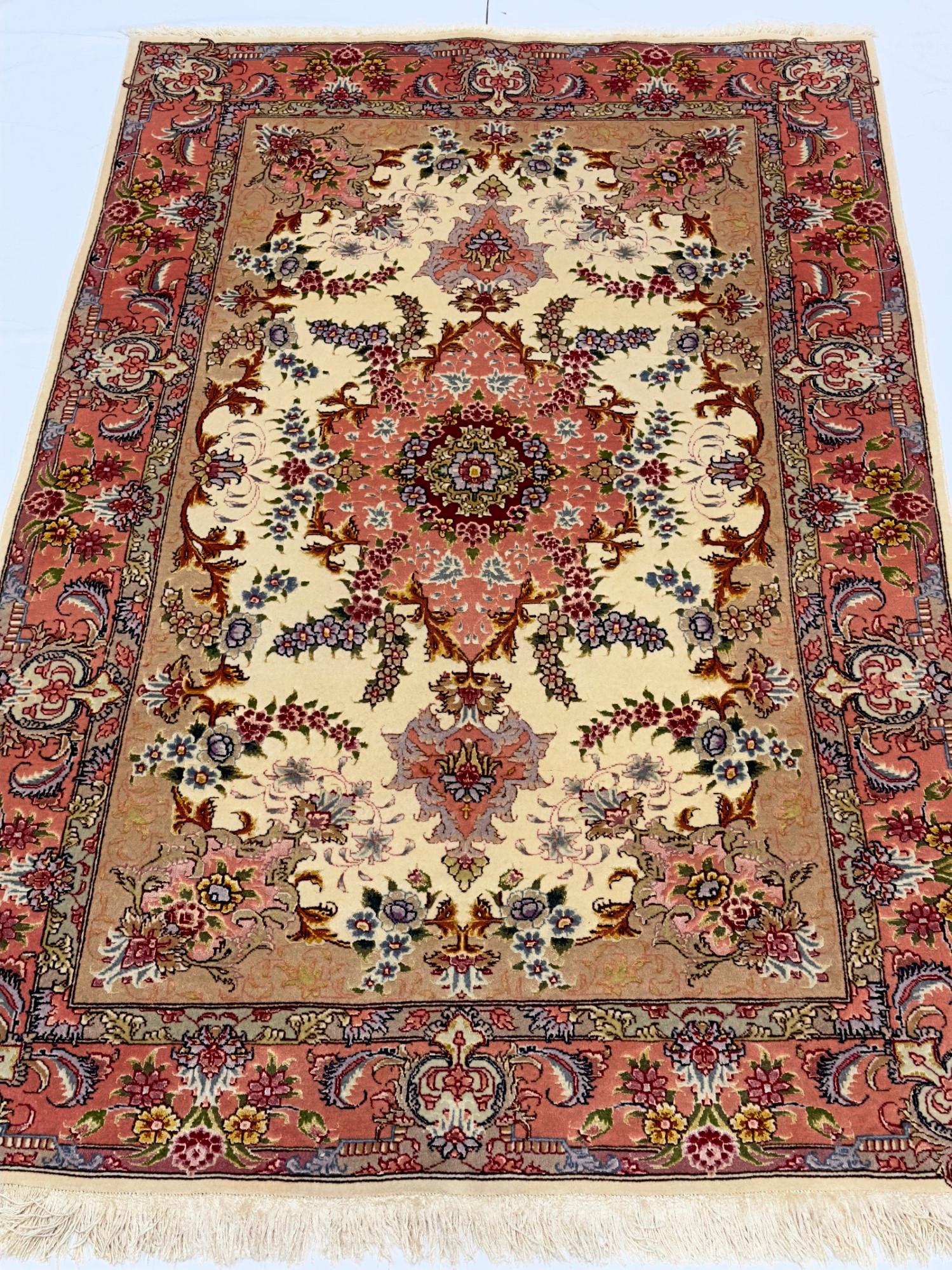 Tappeto persiano d'epoca in lana e seta Tabriz, estremamente fine, 3'4