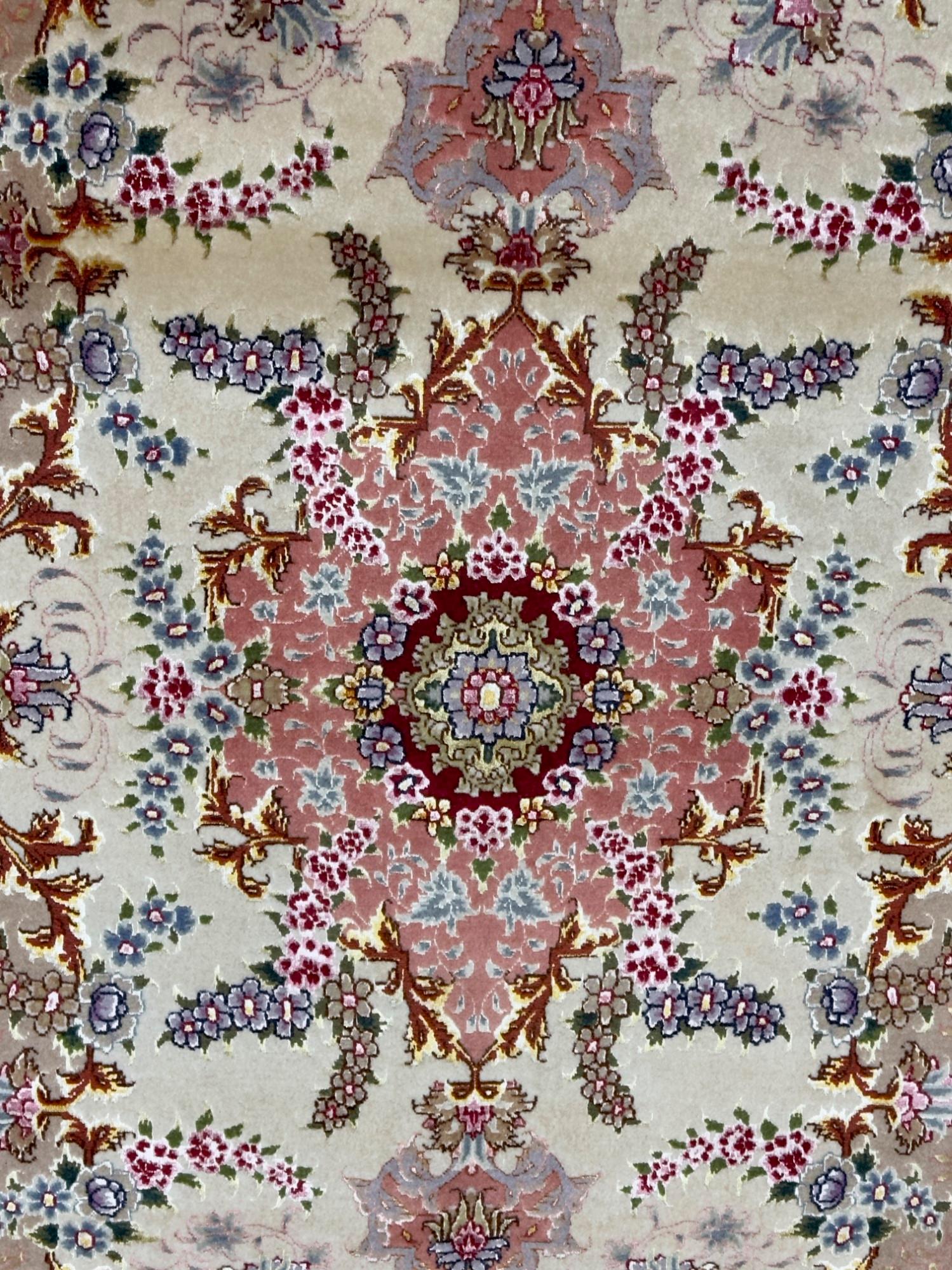 XX secolo Tappeto persiano d'epoca in lana e seta Tabriz, estremamente fine, 3'4