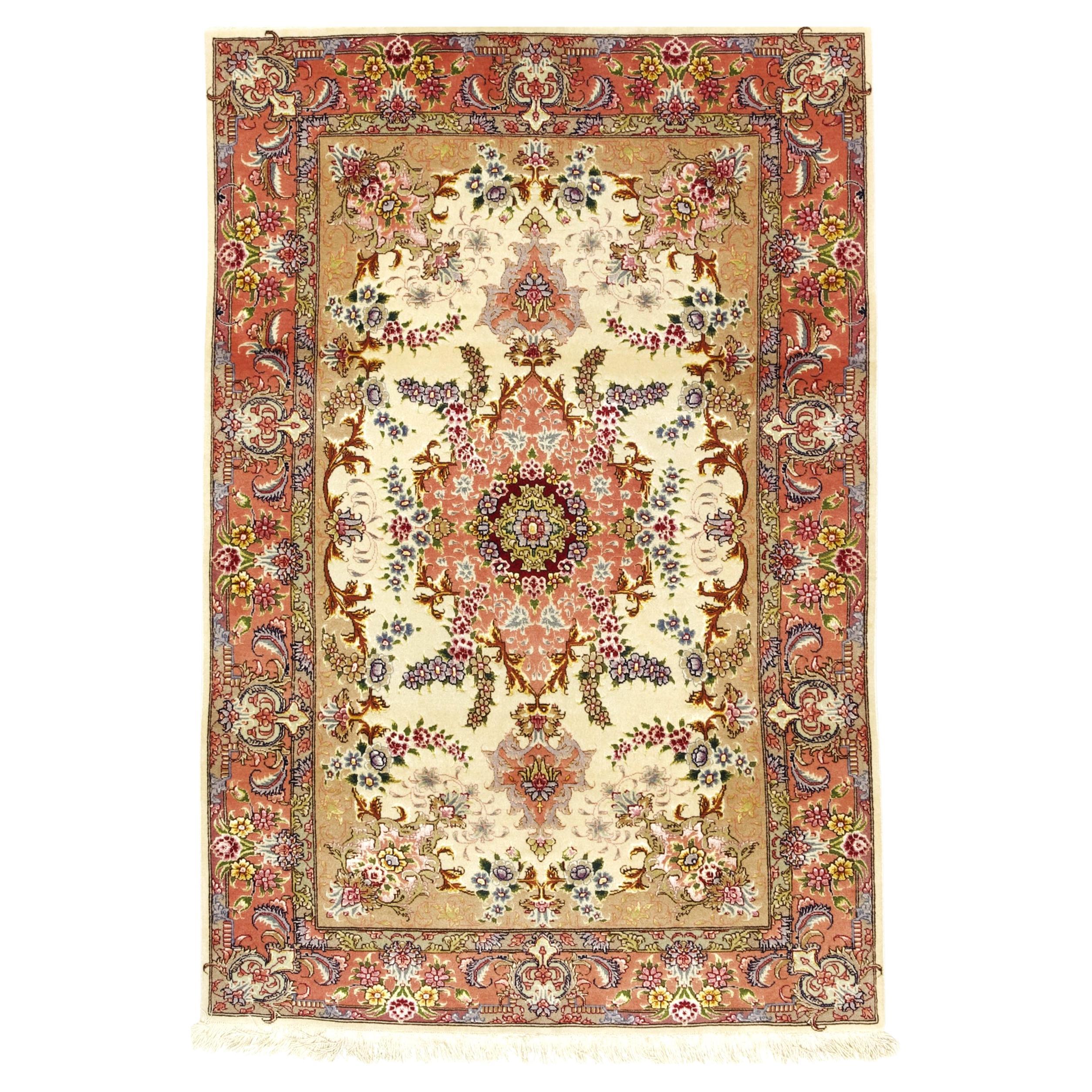 Tappeto persiano d'epoca in lana e seta Tabriz, estremamente fine, 3'4" x 5'2".