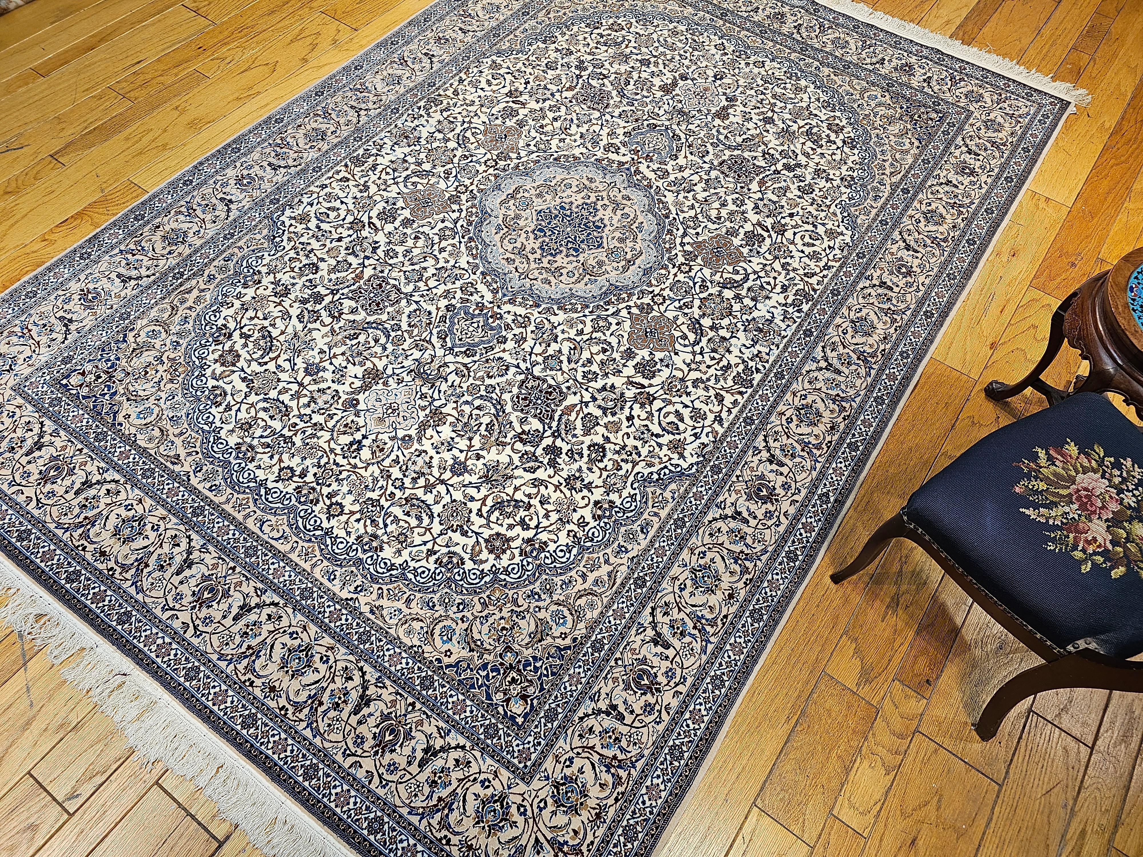Extremely Fine Weave Persian Nain Habibian in Floral Pattern with Silk Highlight For Sale 7