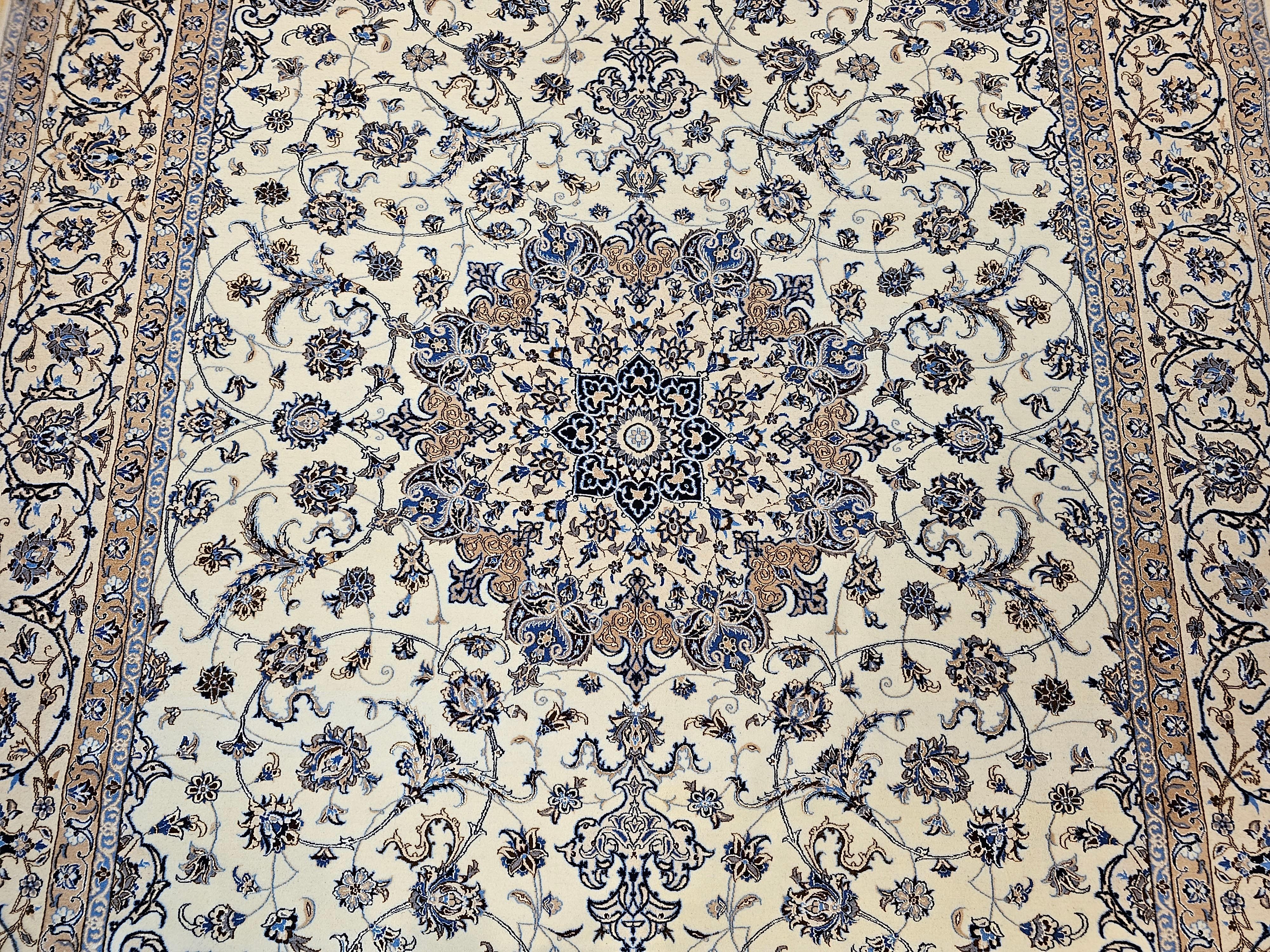 Extremely Fine Weave Persian Nain Habibian in Floral Pattern with Silk Highlight In Excellent Condition For Sale In Barrington, IL