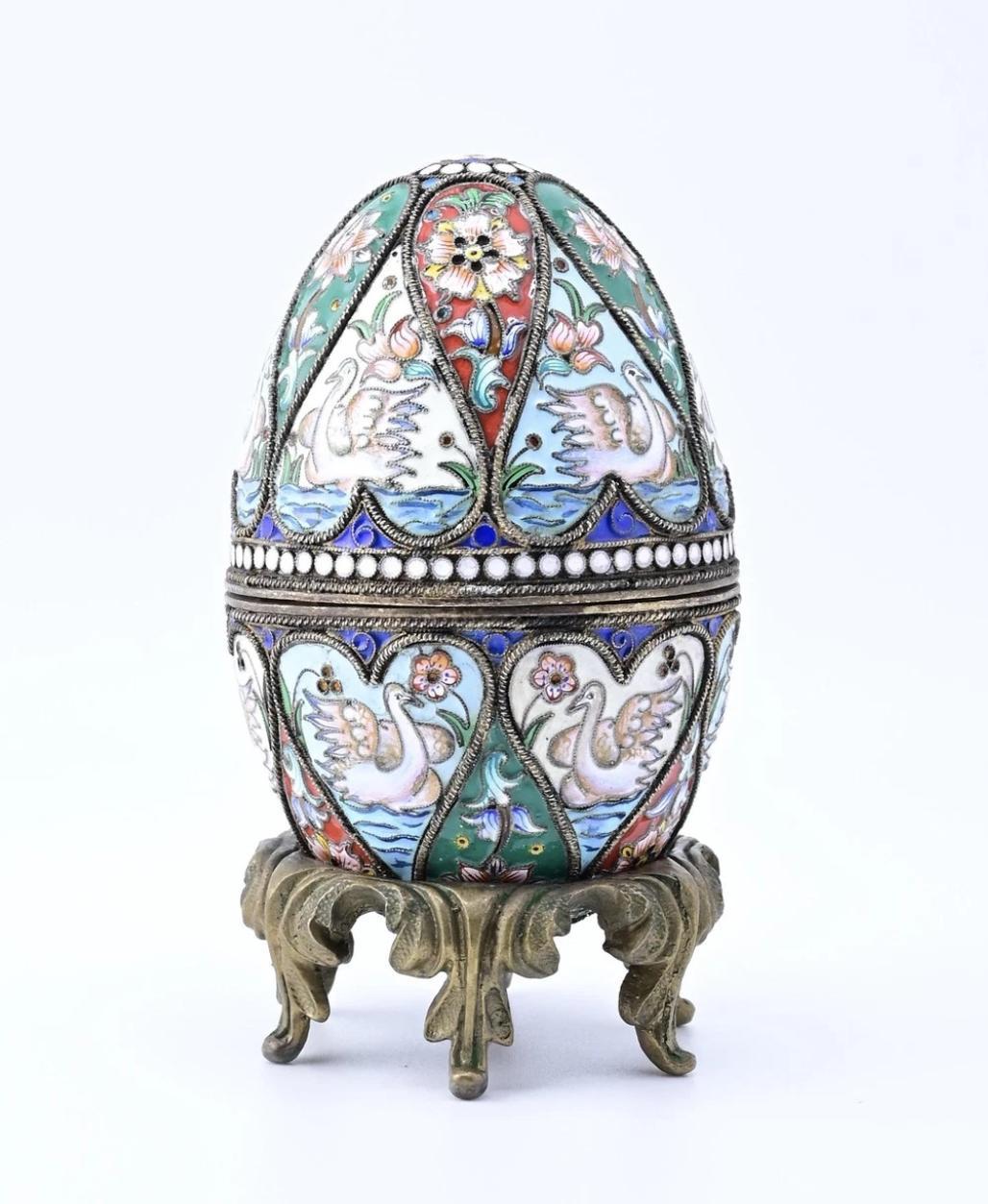Mid-20th Century Extremely Gorgeous Russian Enamel Egg With Fabulous Swans