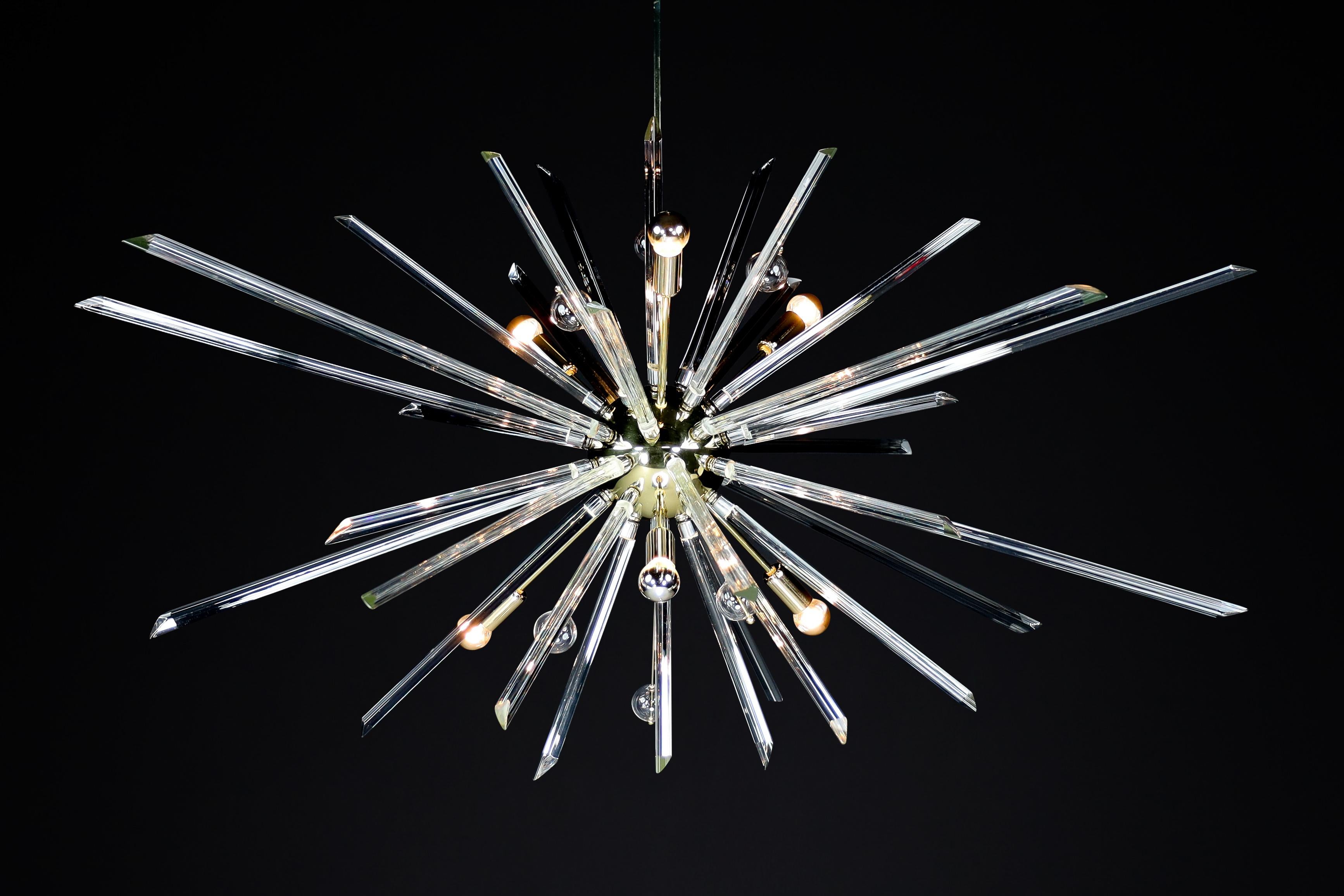  Extremely Large Brass Sputnik Chandelier Designed in the Czech Republic 1960s For Sale 9