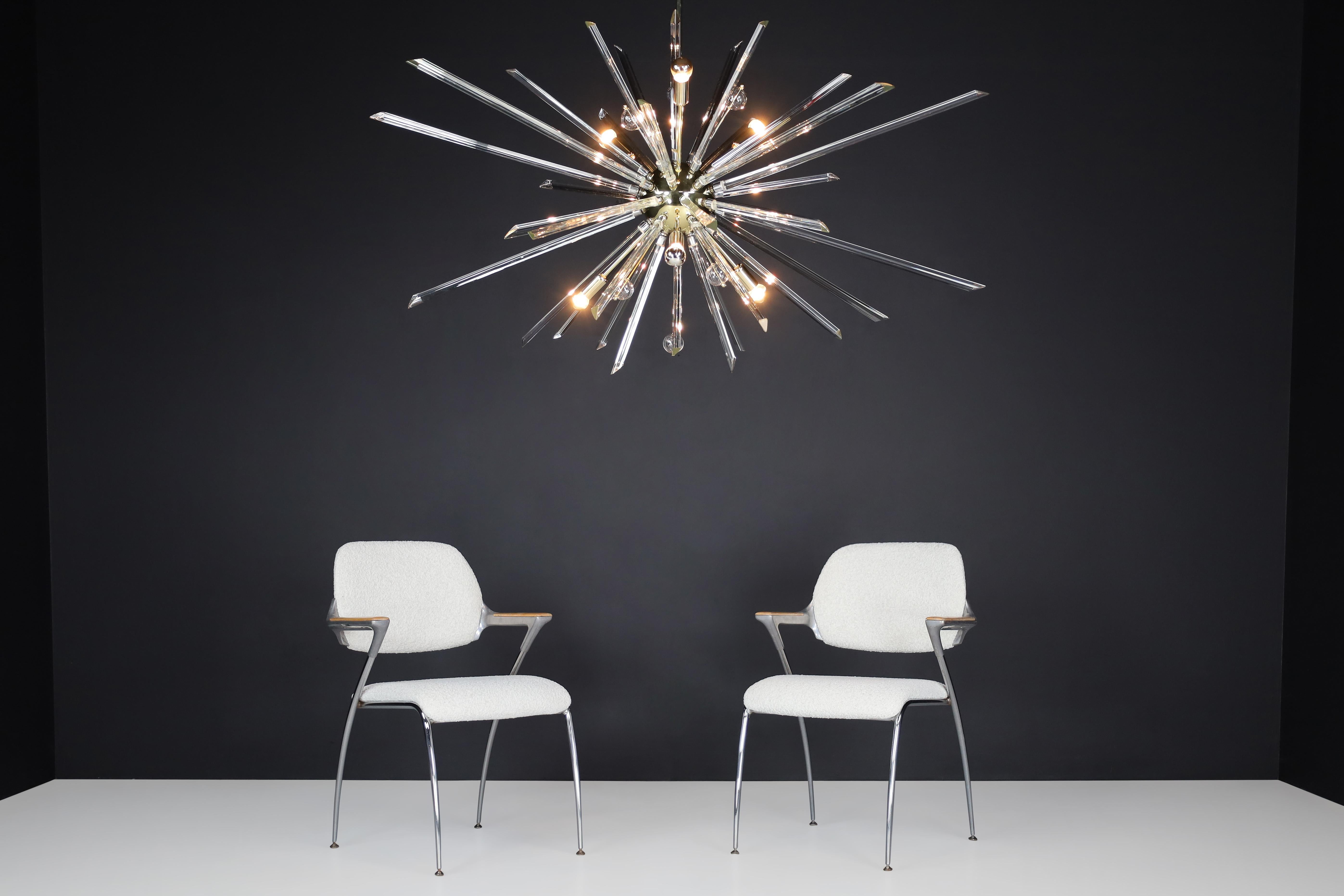 Mid-Century Modern  Extremely Large Brass Sputnik Chandelier Designed in the Czech Republic 1960s For Sale