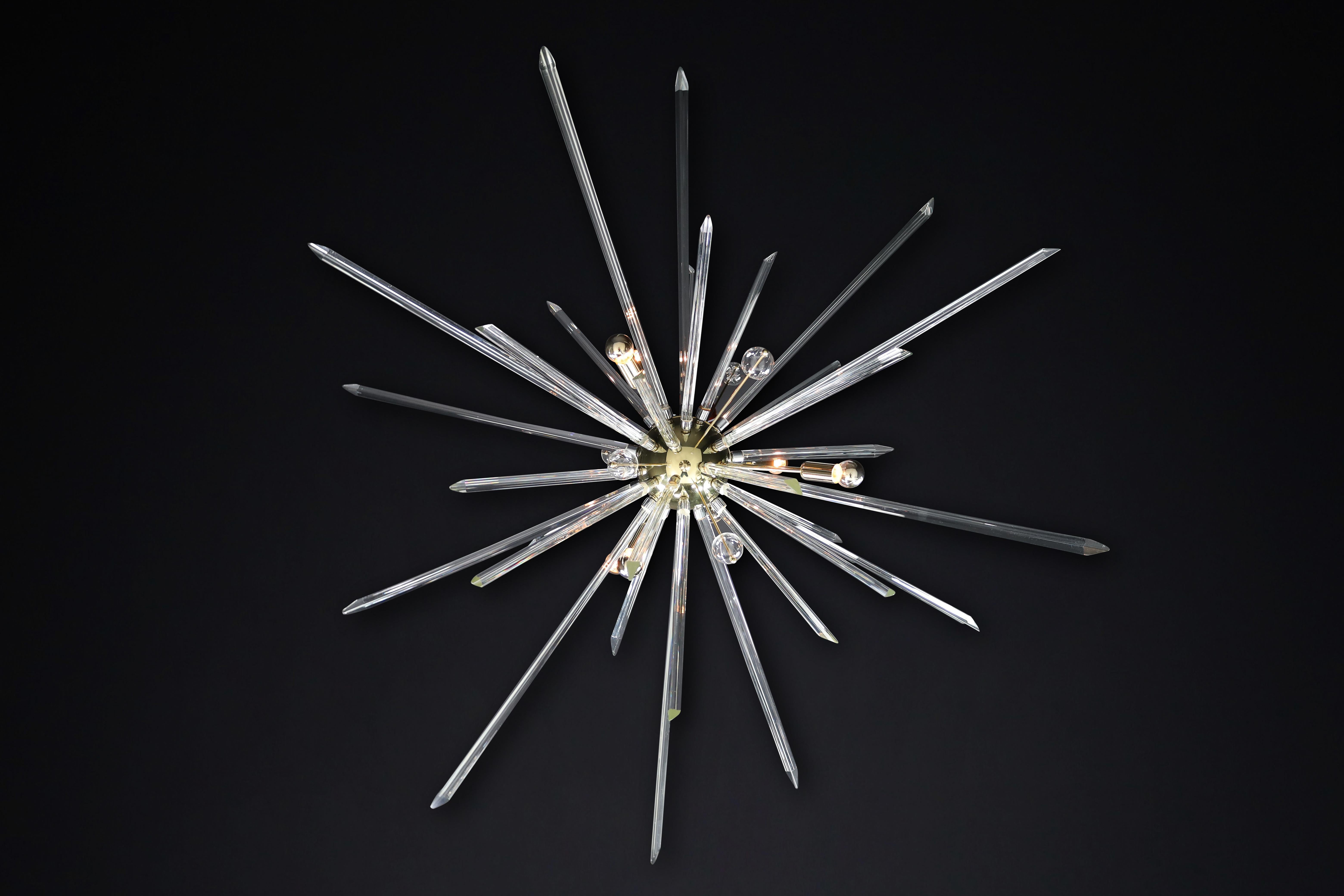  Extremely Large Brass Sputnik Chandelier Designed in the Czech Republic 1960s For Sale 4
