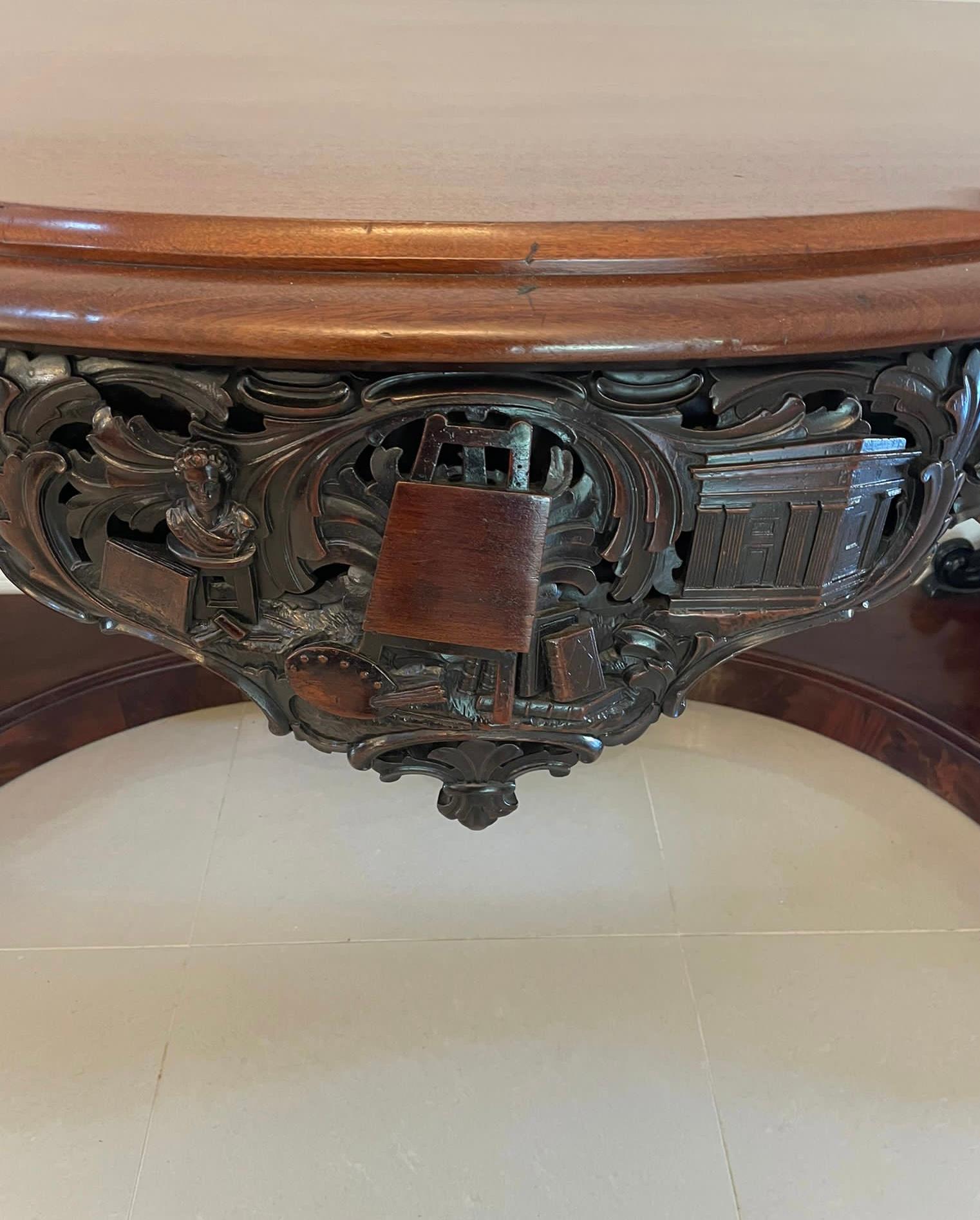 Très grande table console à dos de miroir en acajou ancien de qualité d'exposition en vente 1