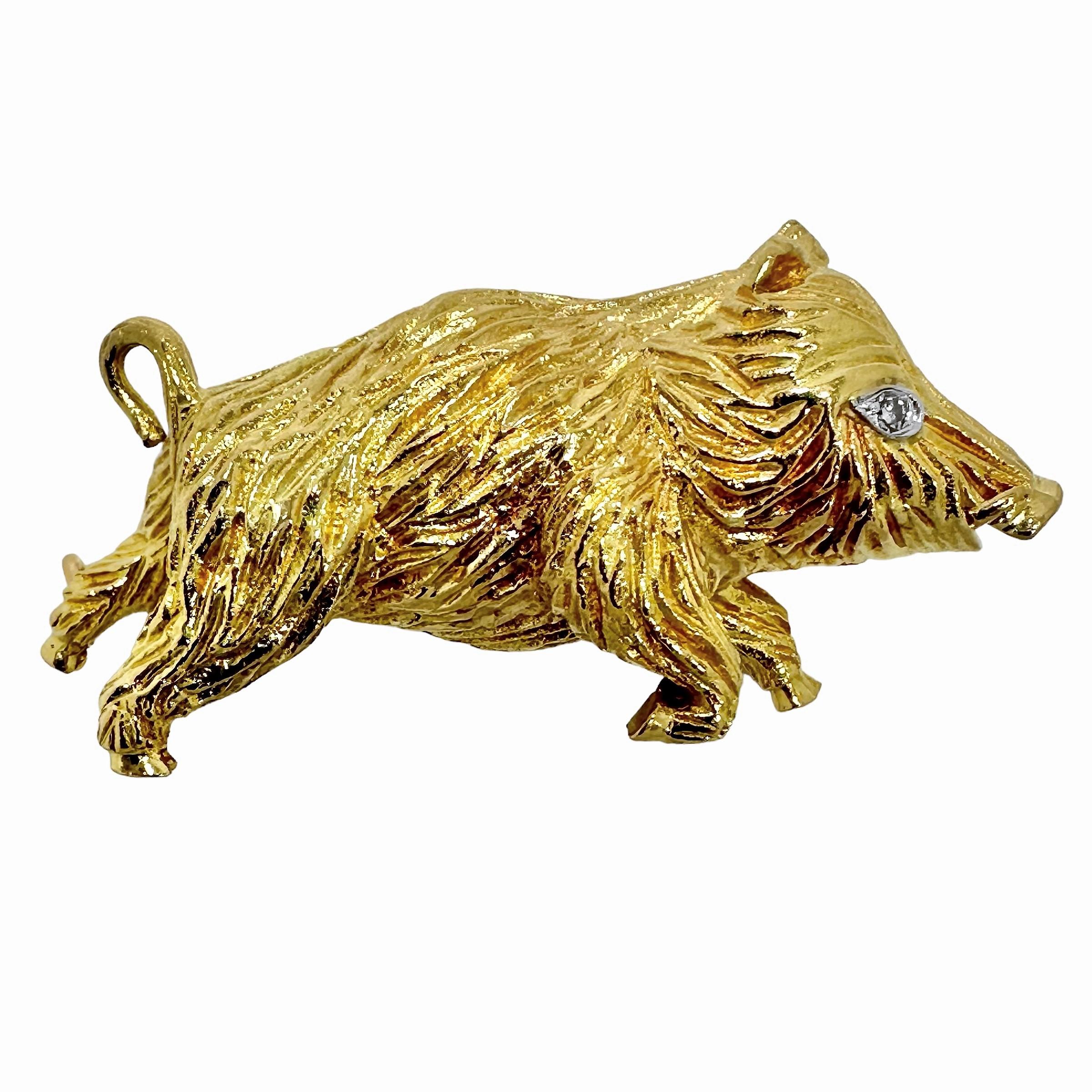 This fanciful Mid-20th Century French creation would really look right at home on a stylish lapel or in a lush forest. It was crafted so as to be so lifelike that one would almost expect it to get up and run away. Deep texture over its entire 18k