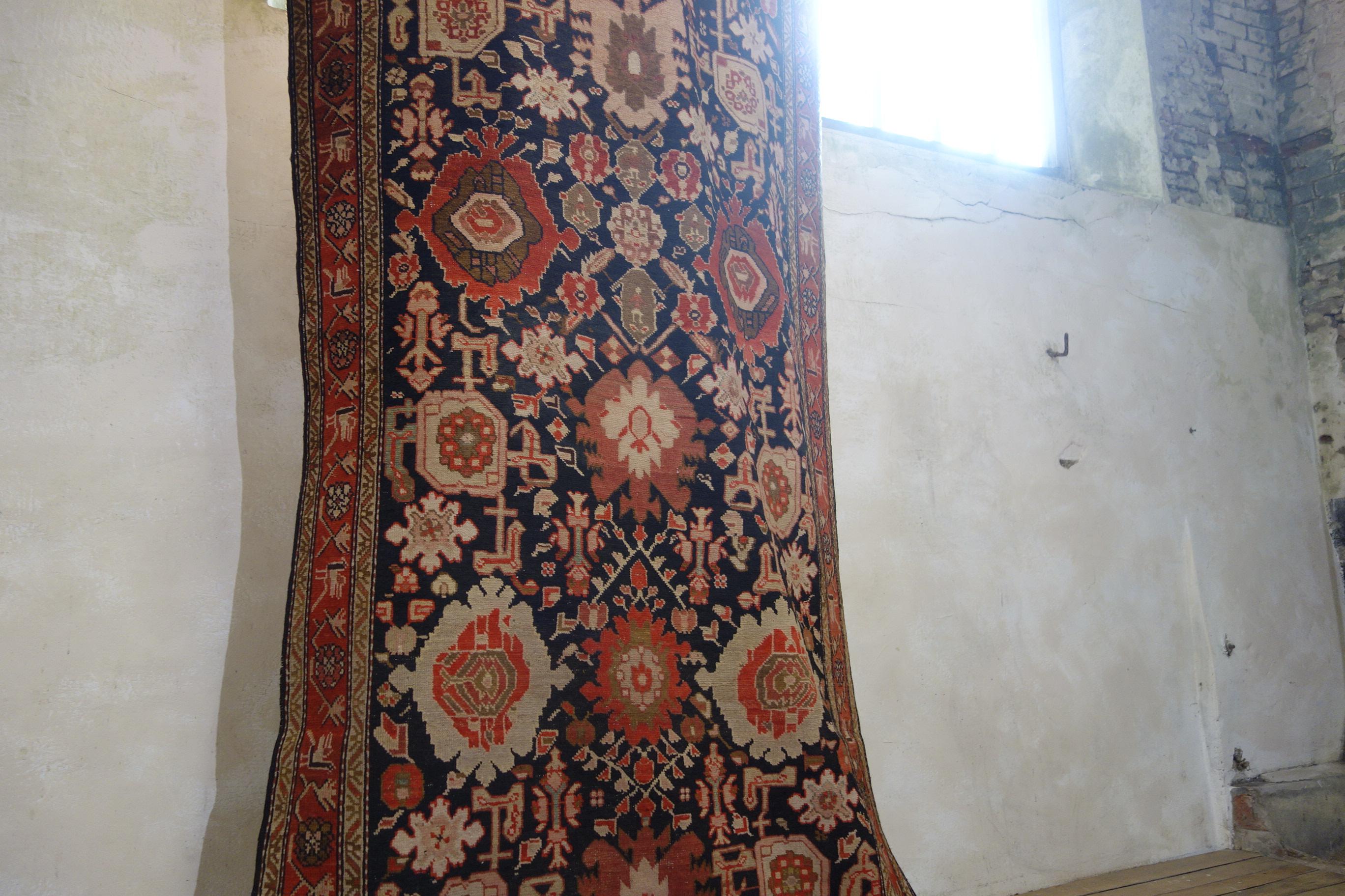 Extremely Long Early 20th Century Kuba Kelleh Corridor Carpet, Runner  For Sale 4