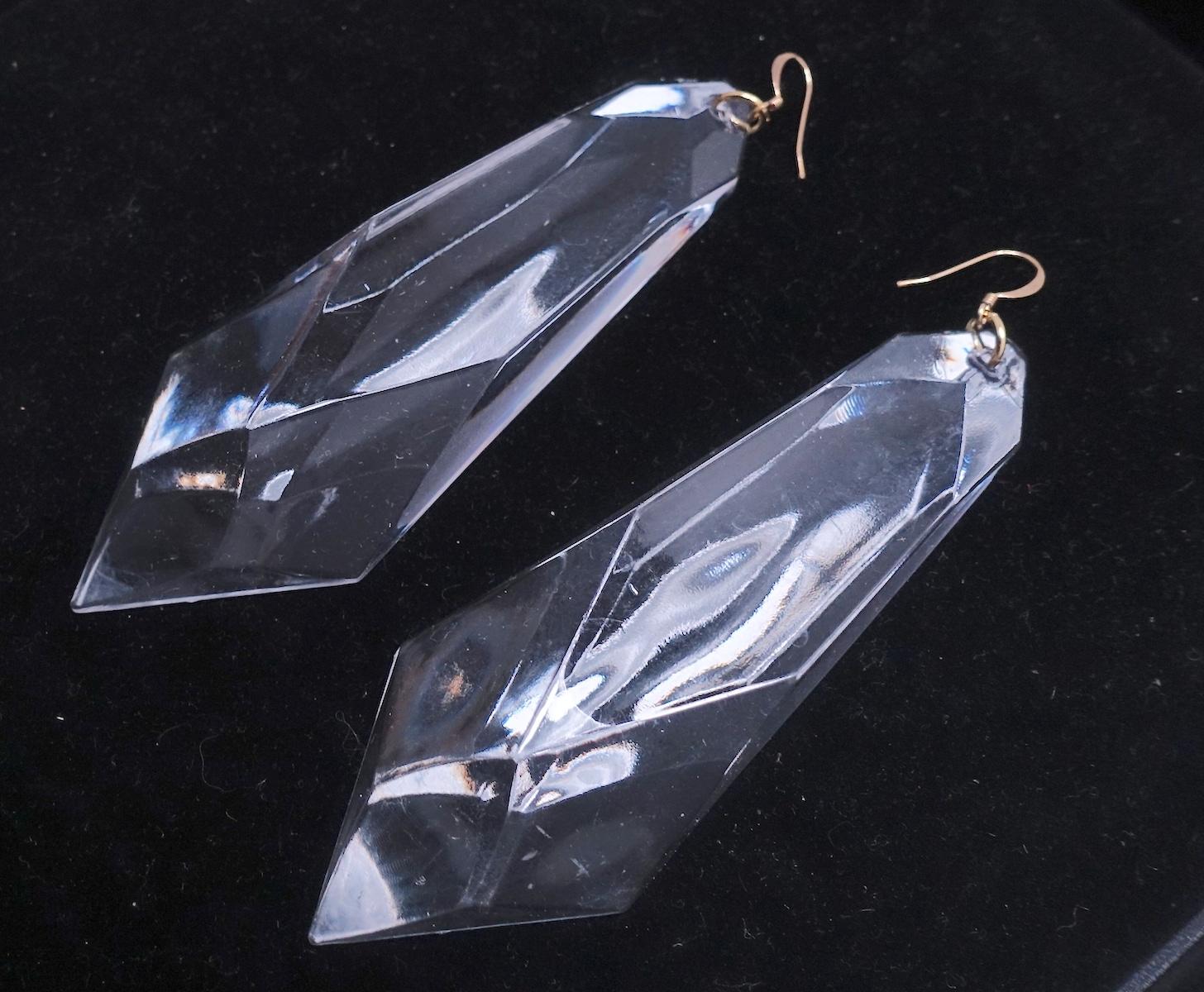 Extremely Long Kenneth Lane Clear Lucite 4-7/8” Pierced Earrings In Good Condition In New York, NY