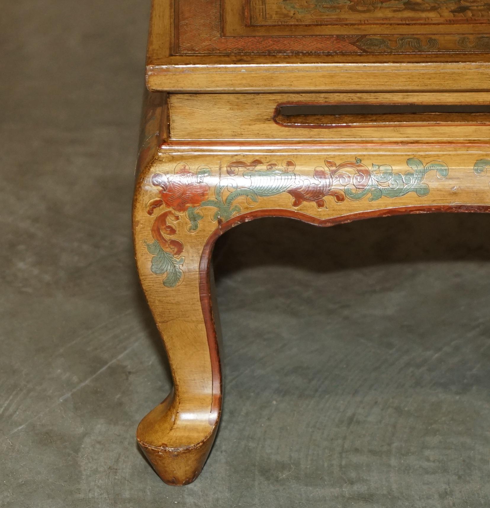 EXTREMELY ORNATE GILT & LACQUERED CHiNESE DRAGON CHINOISERIE OPIUM COFFEE TABLE For Sale 3