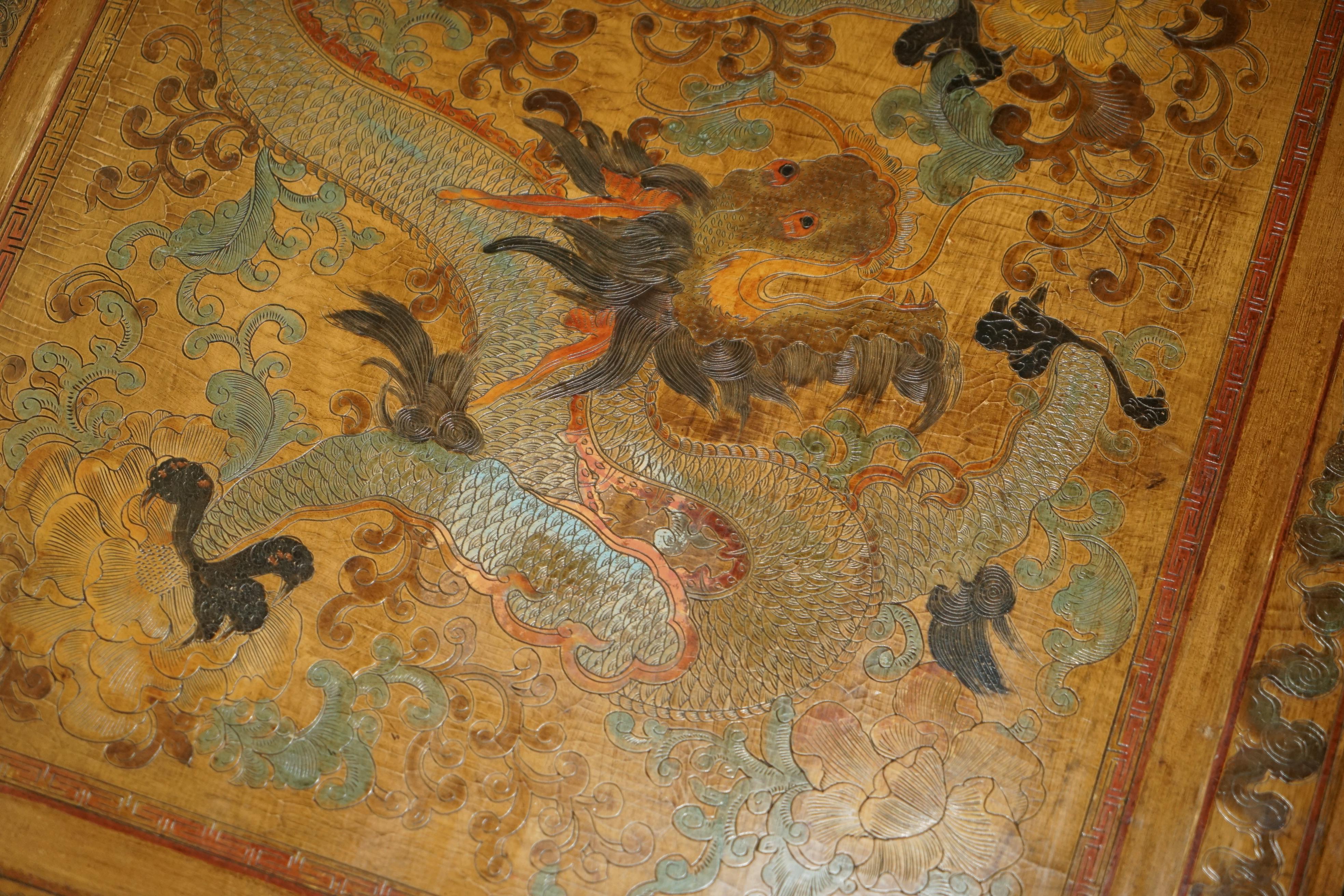 20th Century EXTREMELY ORNATE GILT & LACQUERED CHiNESE DRAGON CHINOISERIE OPIUM COFFEE TABLE For Sale