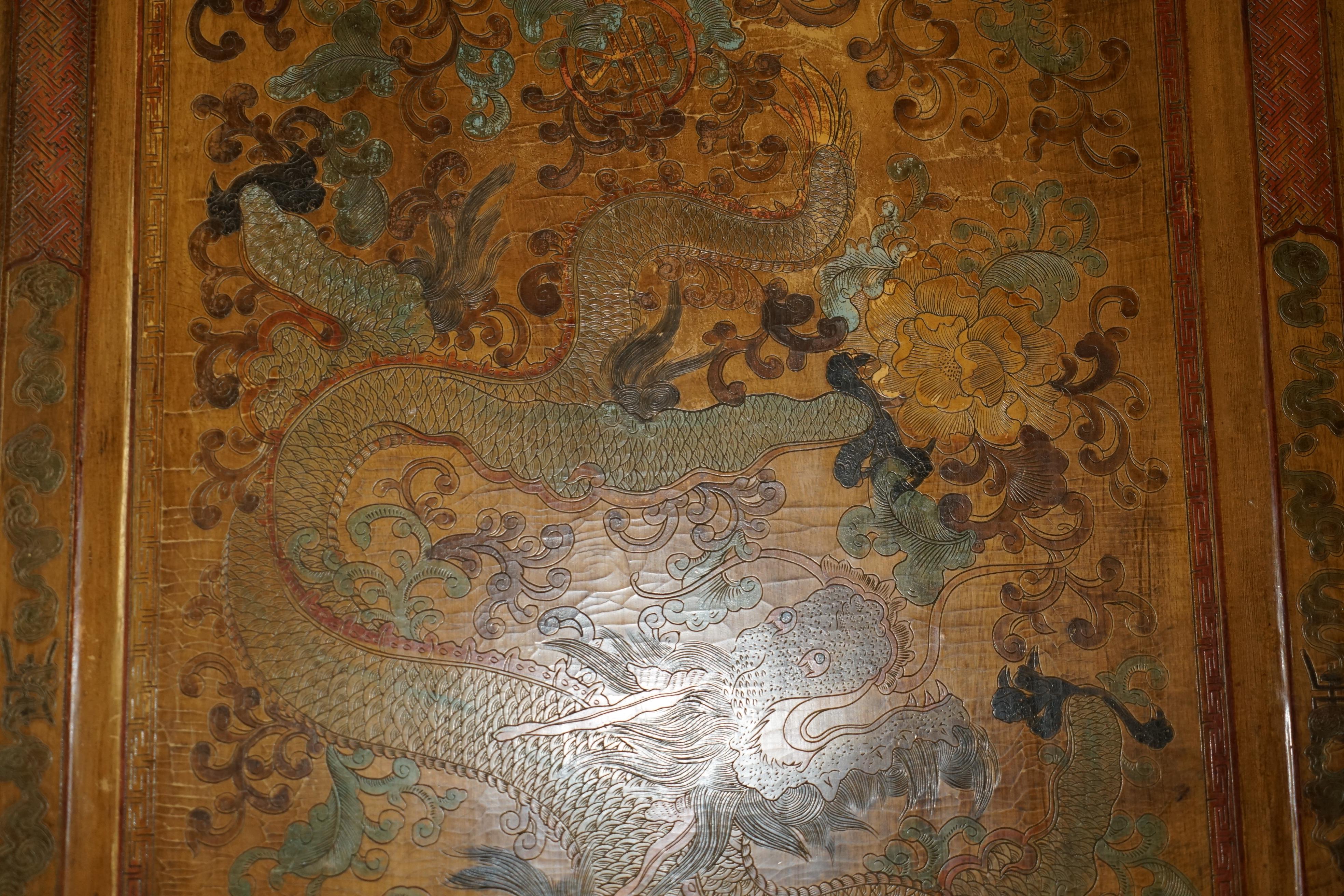 Wood EXTREMELY ORNATE GILT & LACQUERED CHiNESE DRAGON CHINOISERIE OPIUM COFFEE TABLE For Sale