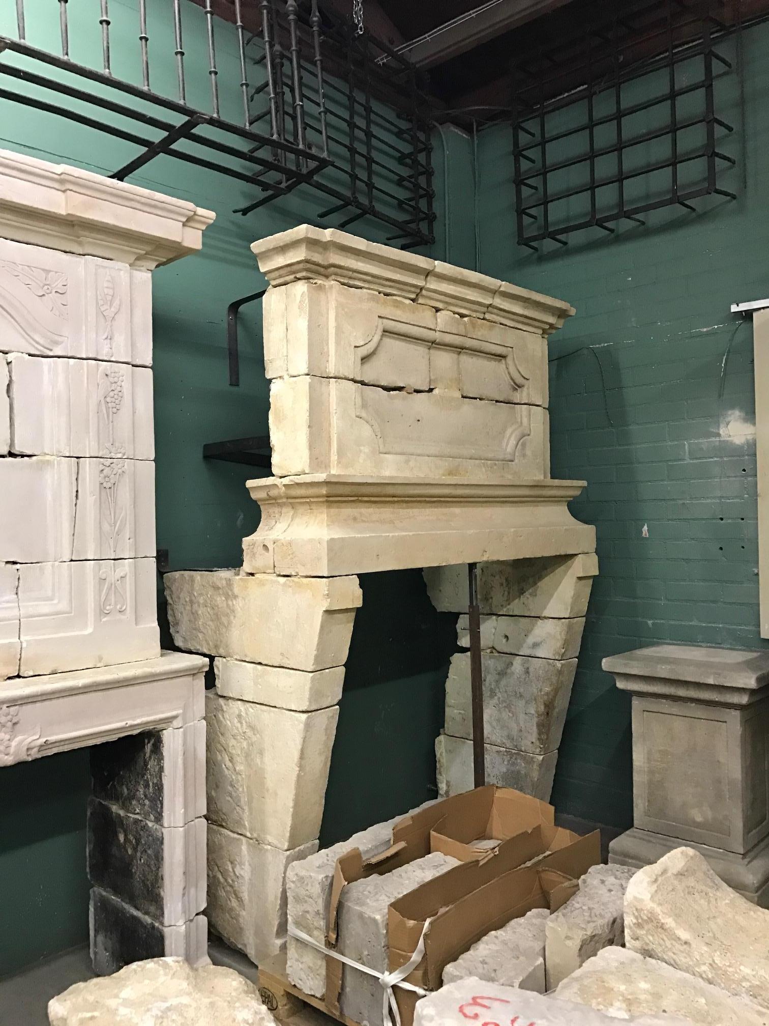 17th Century Large Mantle Louis XIII Chateau Hand Carved Stone Antique Fireplace For Sale 3