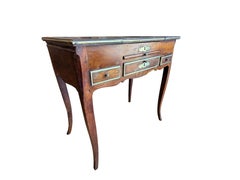 « Table de coiffeuse » provinciale française du XVIIIe siècle, extrêmement rare