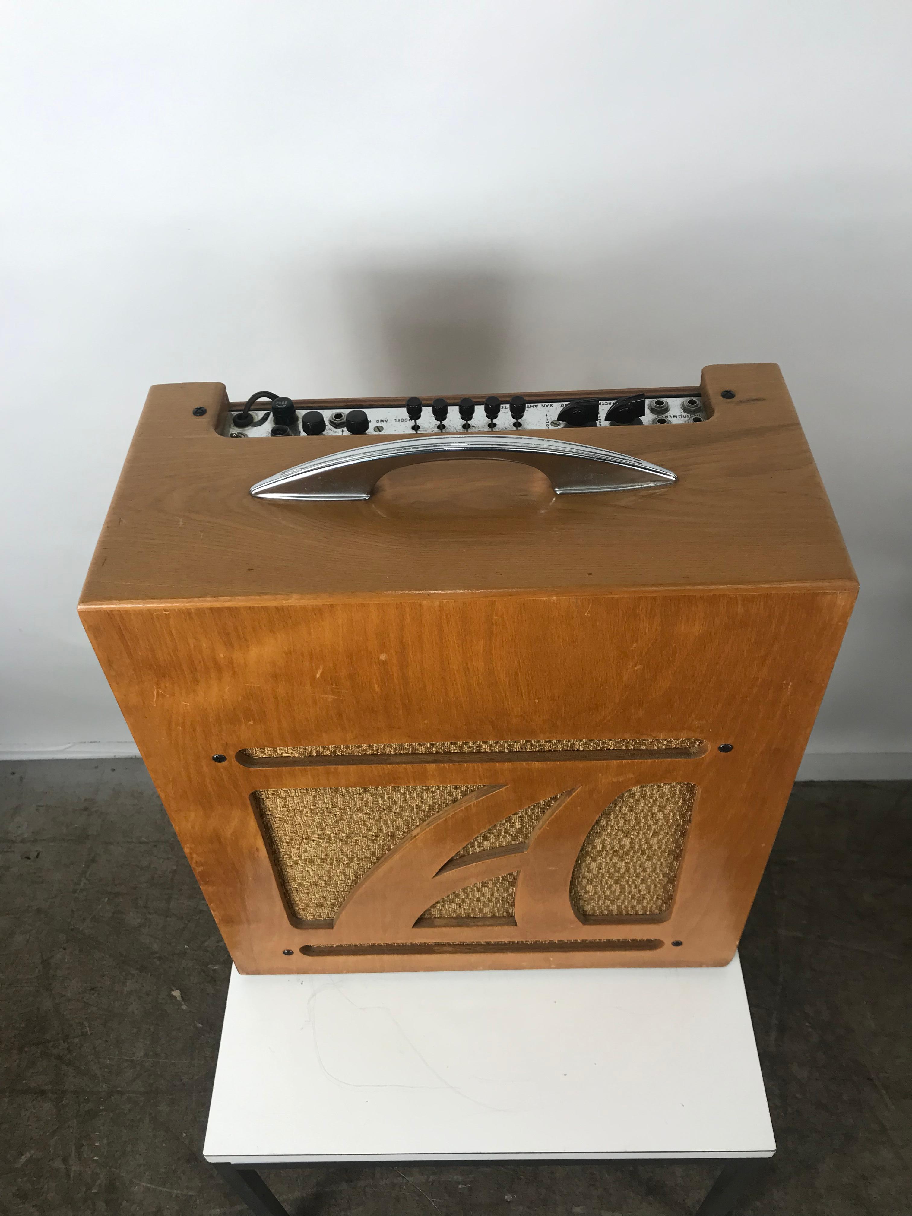 Mid-Century Modern Amplifier musical électrique extrêmement rare d'Alamo de 1954, modèle 6A