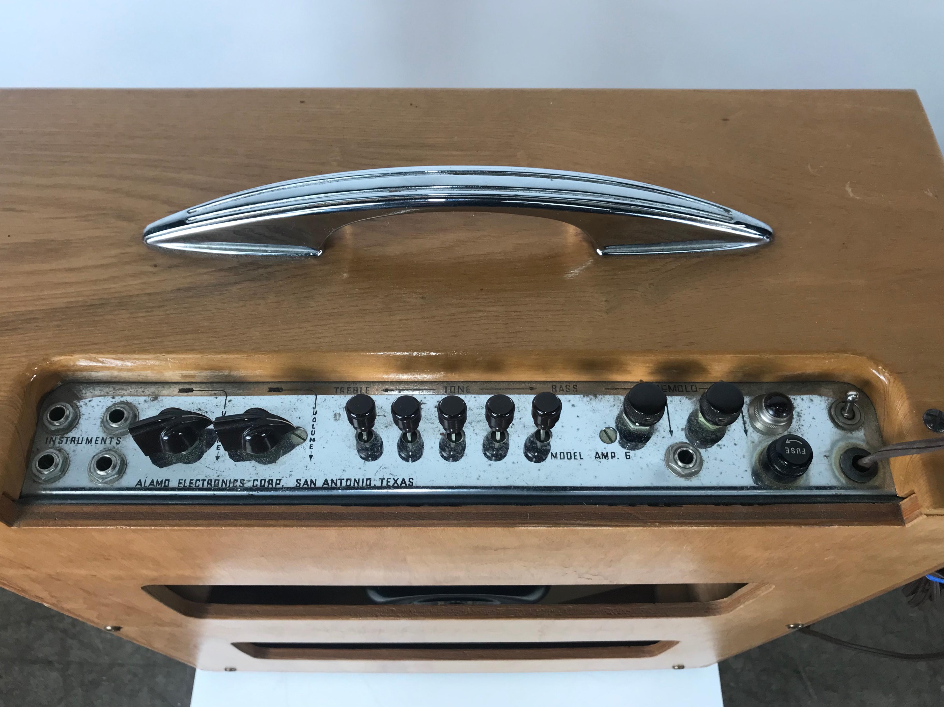 Américain Amplifier musical électrique extrêmement rare d'Alamo de 1954, modèle 6A