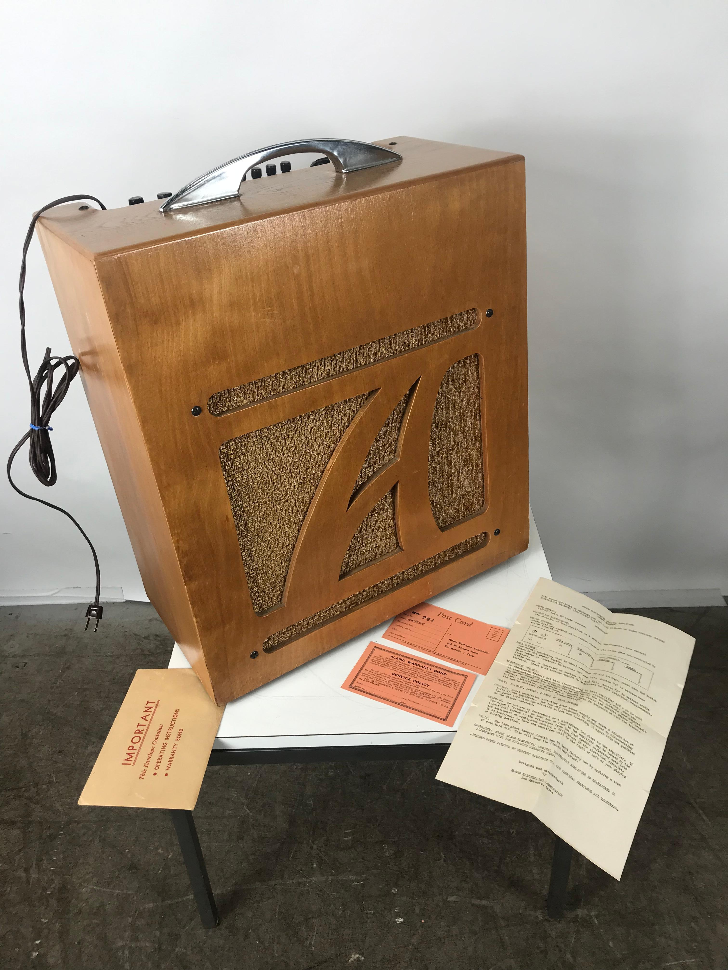 Milieu du XXe siècle Amplifier musical électrique extrêmement rare d'Alamo de 1954, modèle 6A