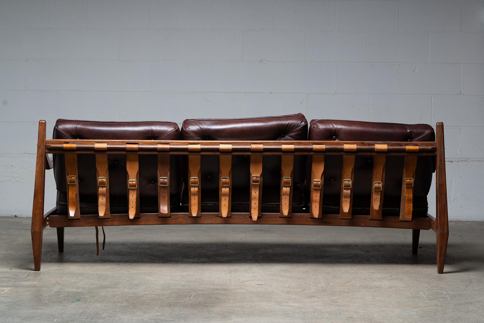 Extremely Rare 1960s “Saci” Sofa by Jean Gillon for WoodArt in Solid Jacaranda For Sale 1