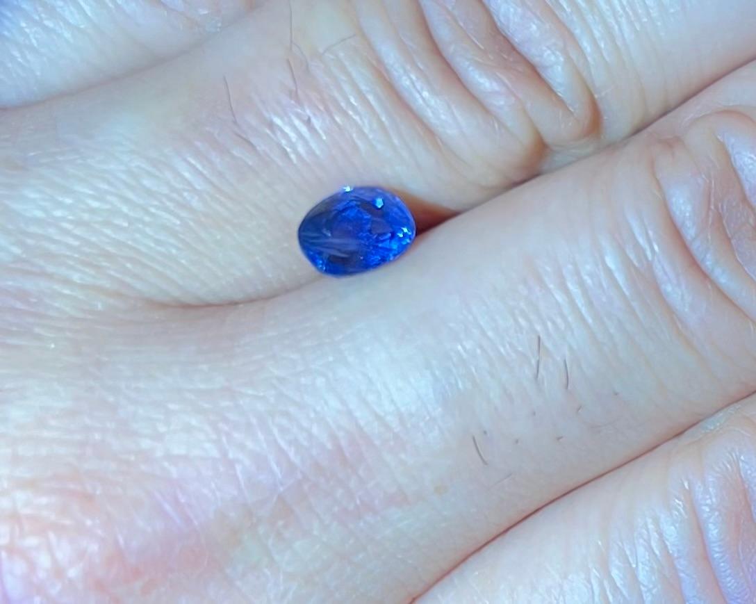 Extremely Rare 2.11 carat Cobalt Spinel In New Condition In Omaha, NE