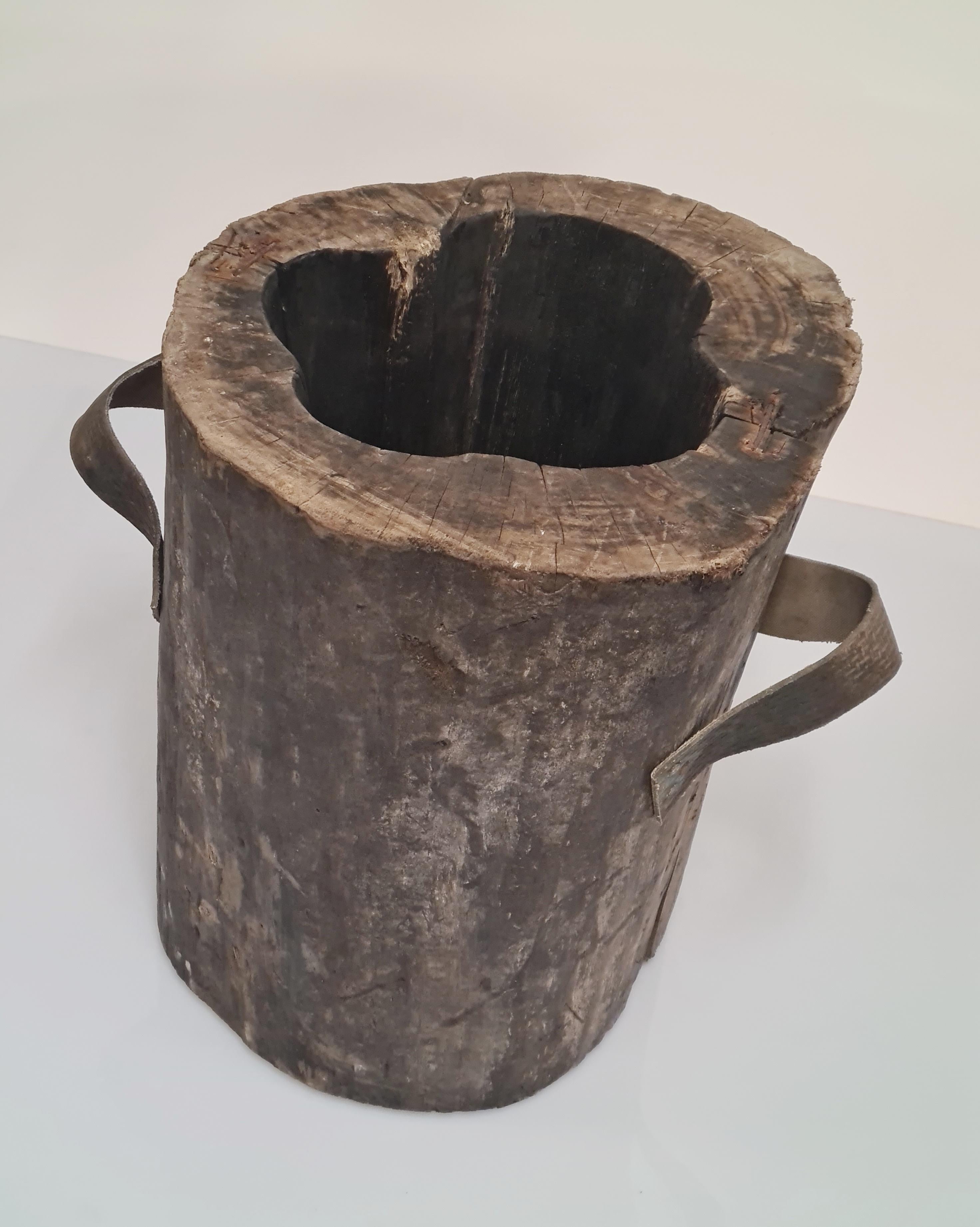 A collector's gem! Early Alvar Aalto hand carved wooden mould for the iconic vase no. 3032 which Aalto designed in the 1930s. 

The mould is hand carved from an older tree stump and has the original handles. The mould still retains the charred
