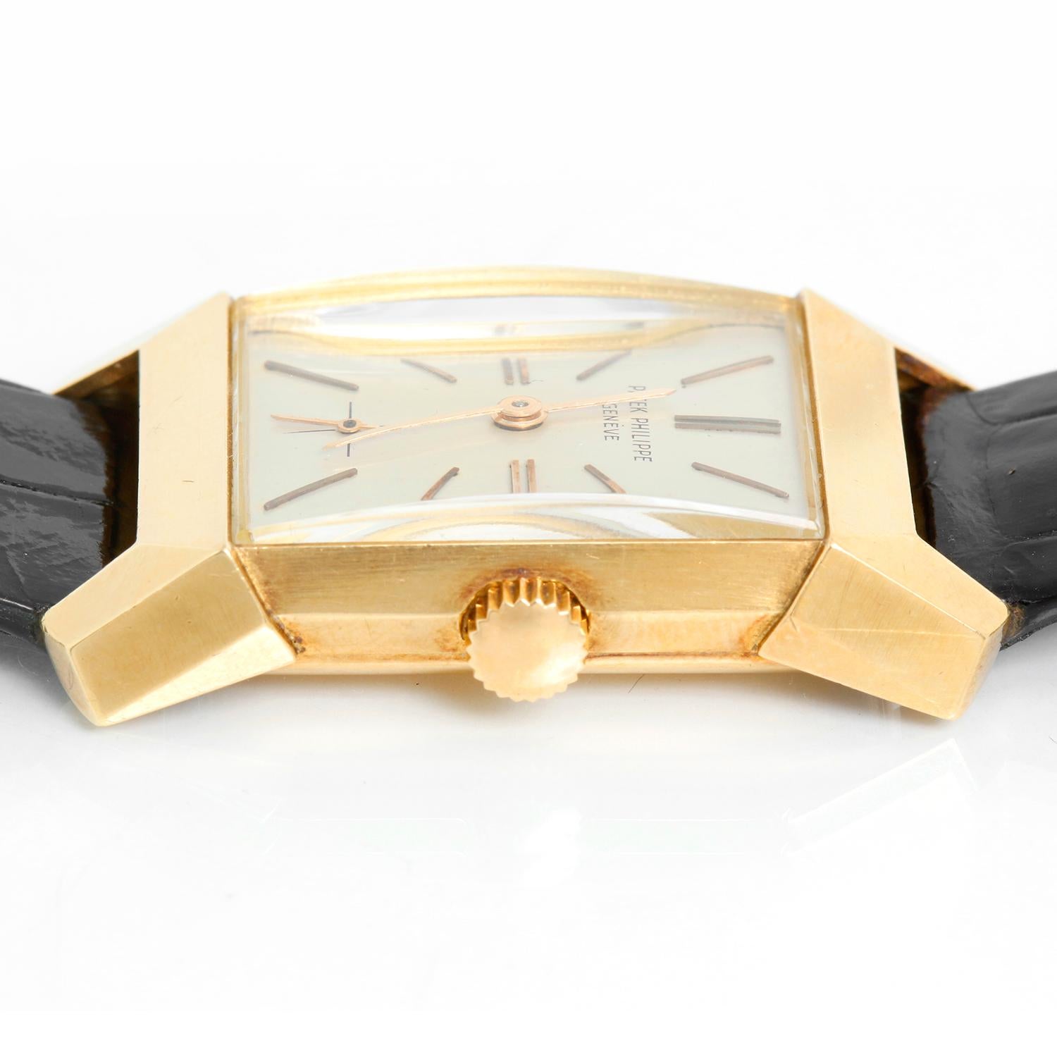 Extrêmement Rare et Collectable Vintage Mens Patek Philippe 18K Yellow Gold Dress 4