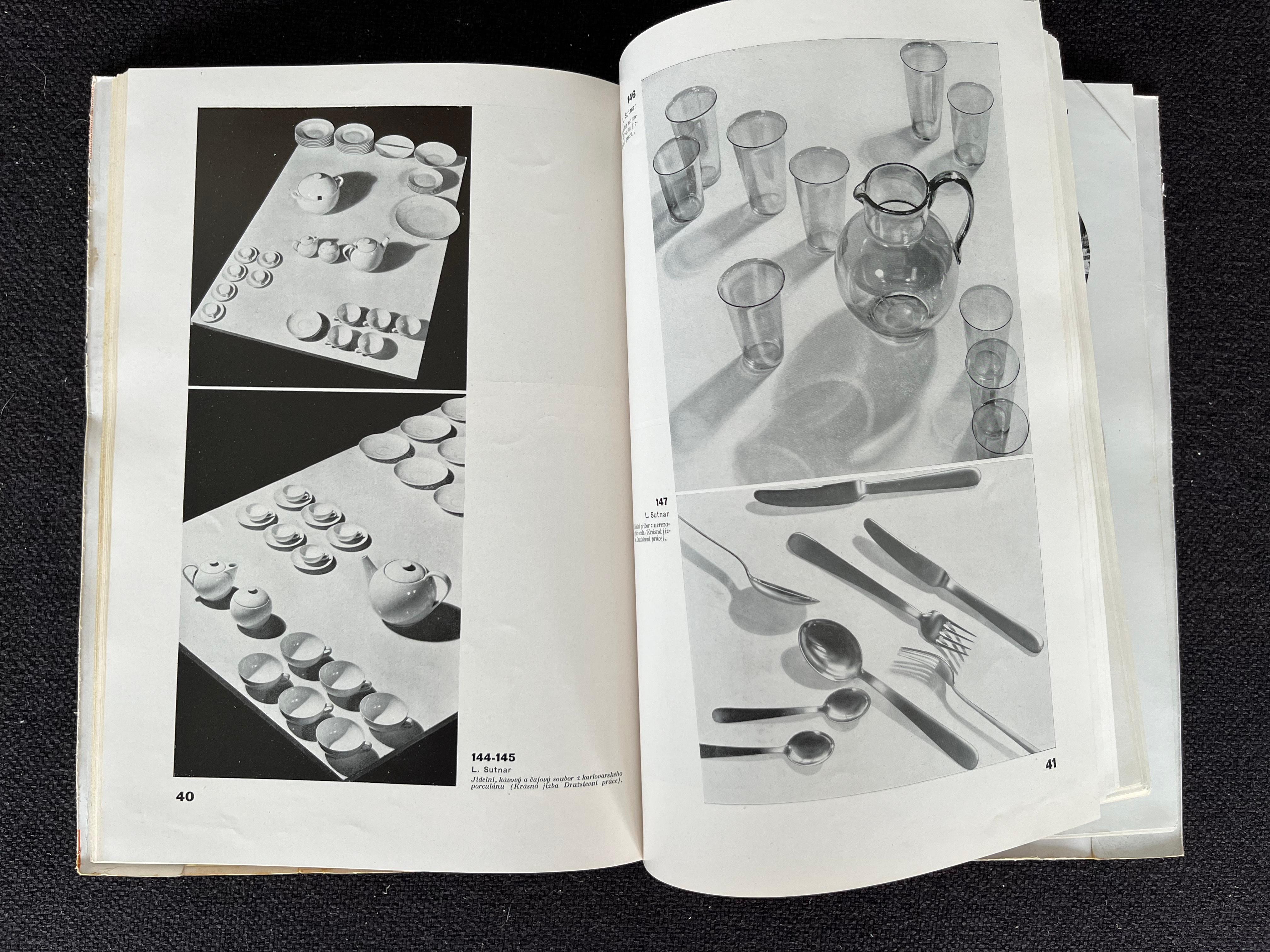 Livre rarissime sur le Bauhaus BYT par Václav Petr, Ladislav Sutnar, 1934 en vente 1