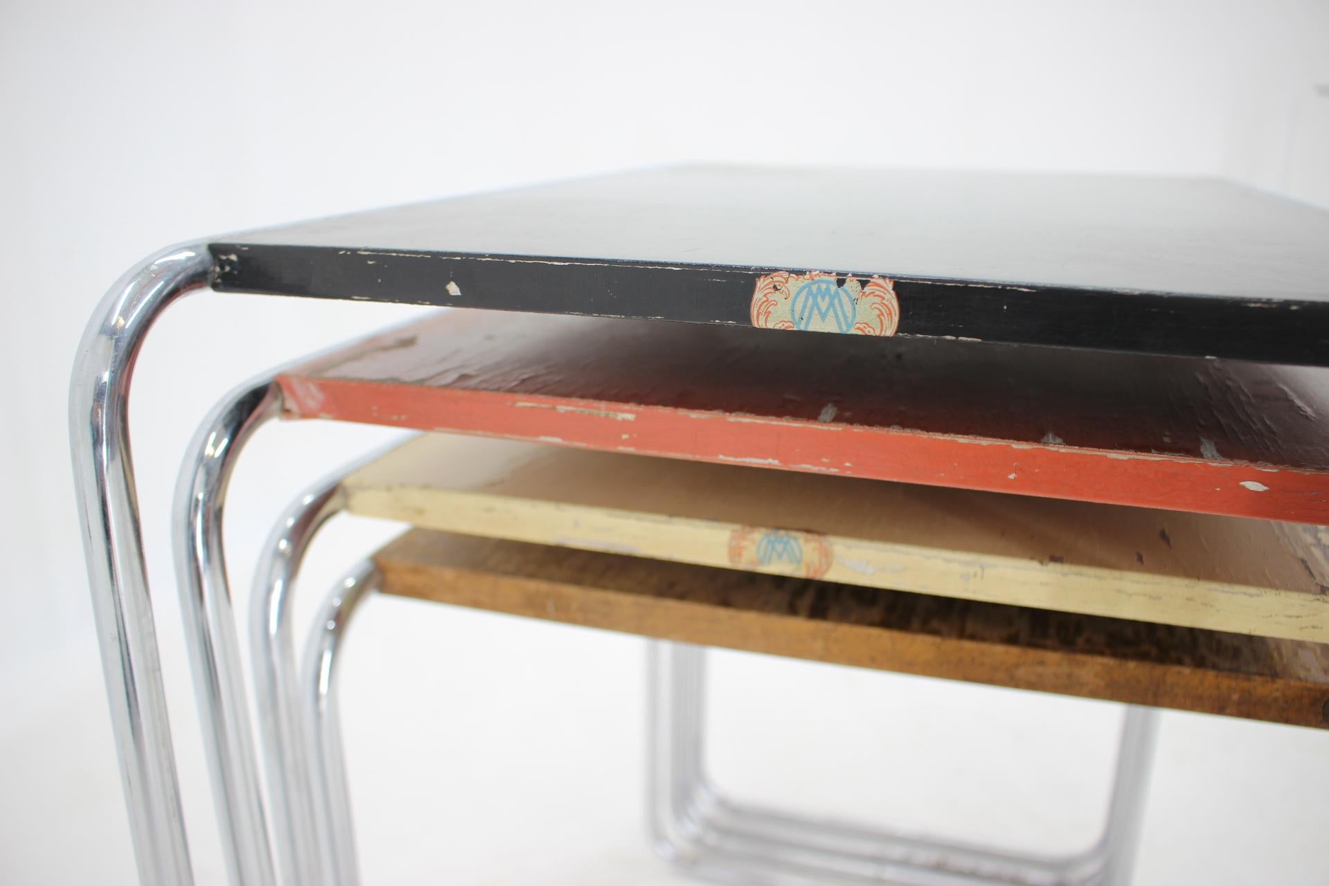 Mid-20th Century Extremely Rare Bauhaus Colored Nesting Tables B9, Marcel Breuer/ Thonet License