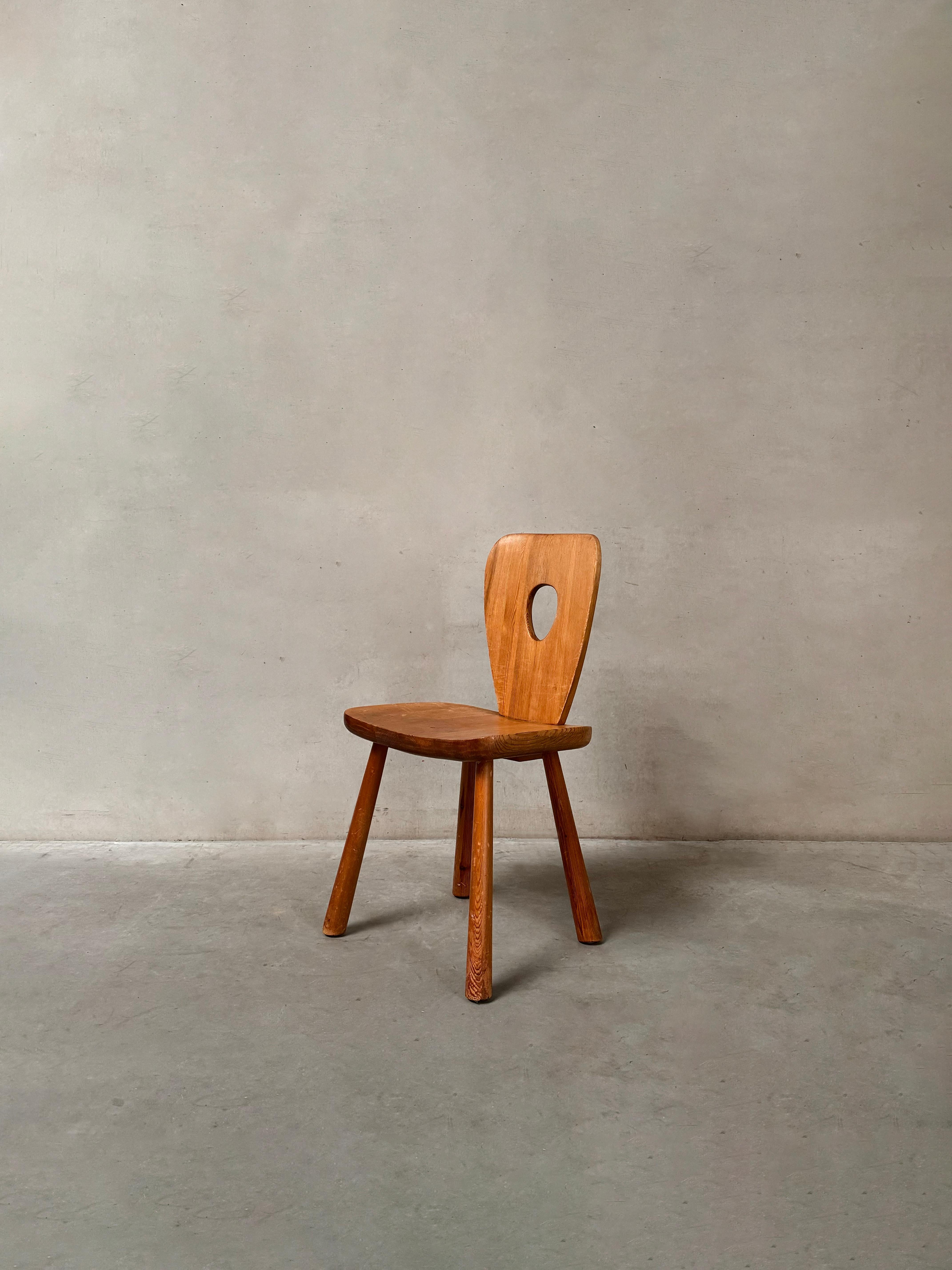 Äußerst seltene Bo Fjaestad Kiefernholzstühle, Arvika Konsthantverk, Schweden, 1950er Jahre (Skandinavische Moderne) im Angebot