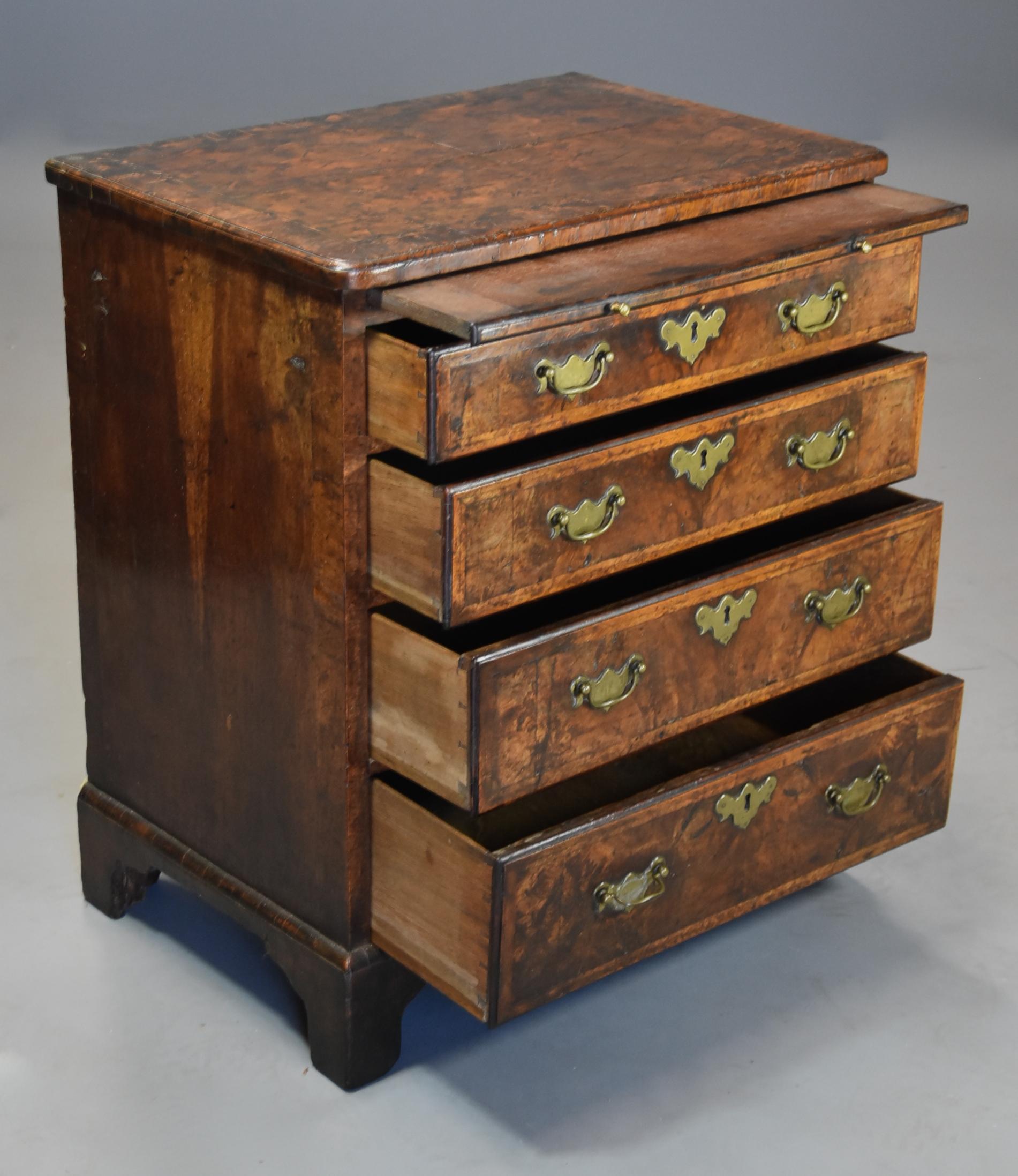 Extremely Rare Early 18th Century Walnut Chest of Drawers in Untouched Condition For Sale 5