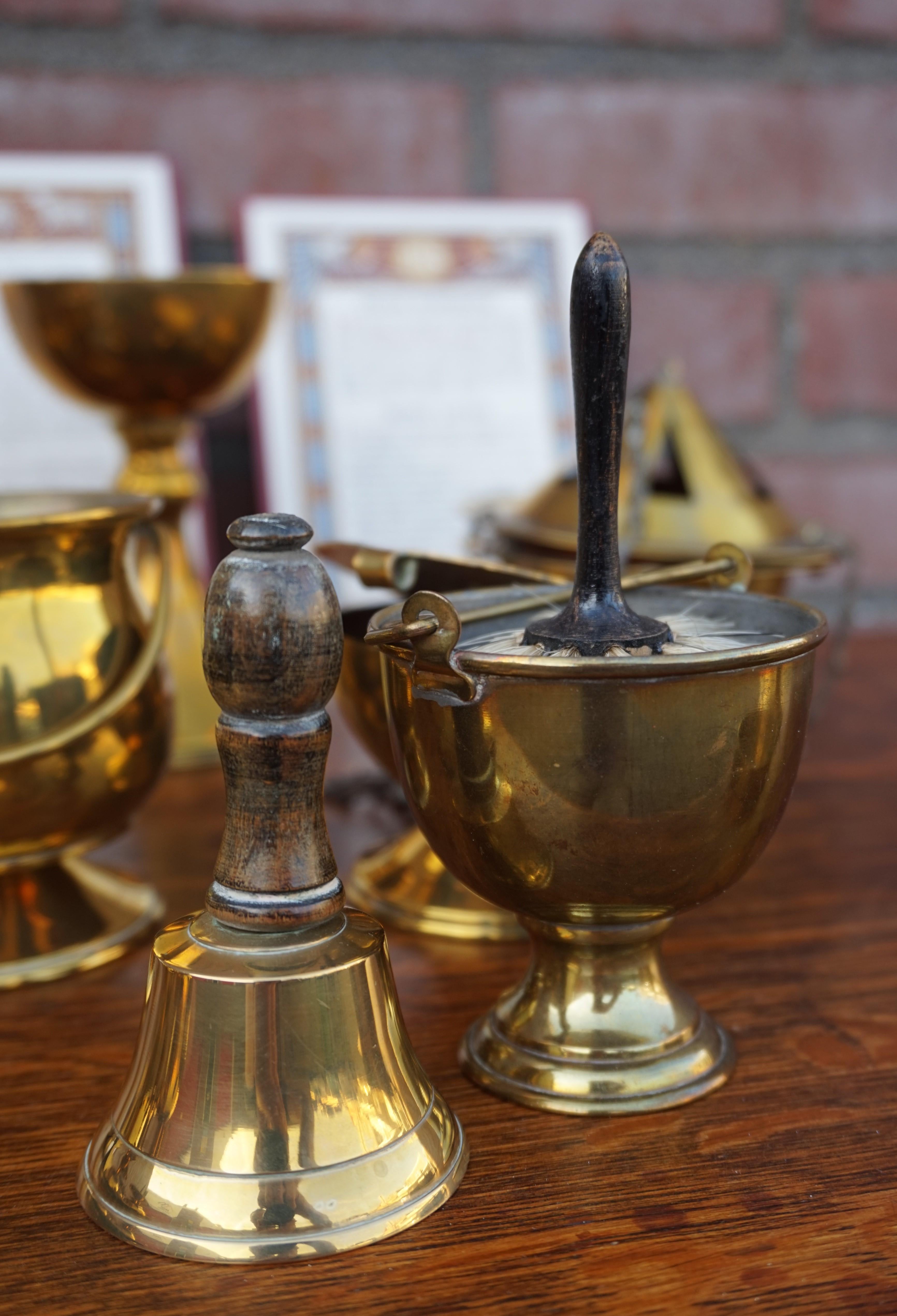 Extremely Rare Early 1900s Brass Altar Server Set or Church Mass Teaching Set In Excellent Condition For Sale In Lisse, NL