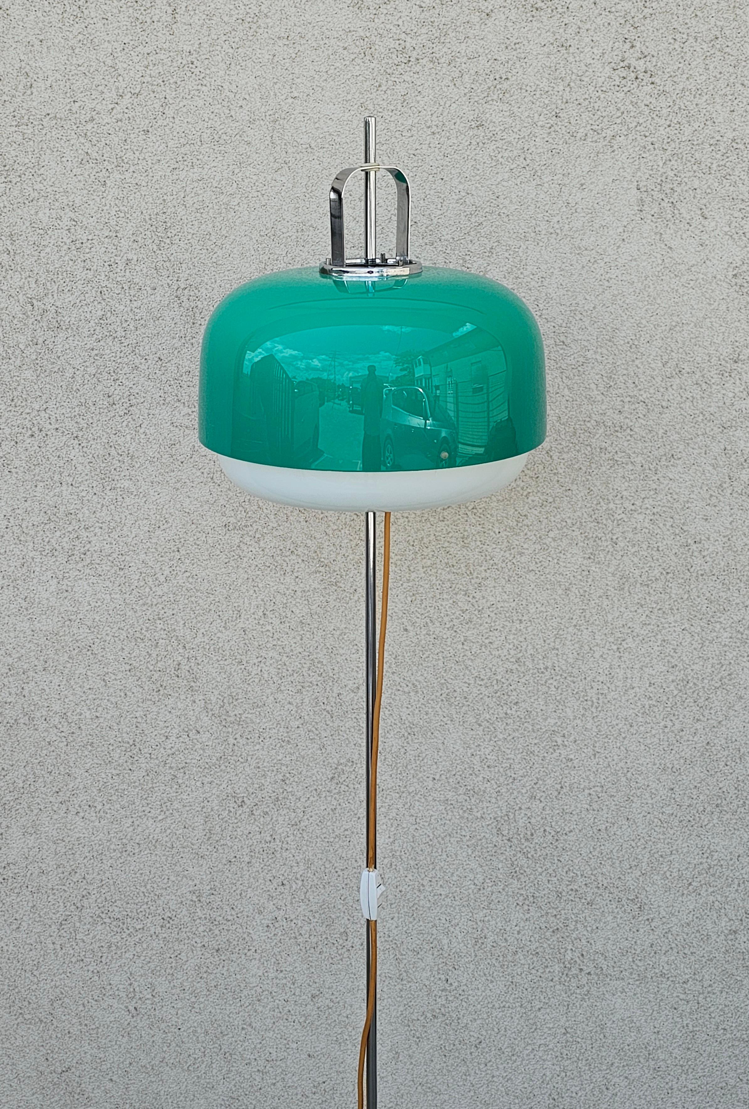 Äußerst seltene Stehlampe Medusa in Grün von Luigi Massoni für Guzzini, 1970er Jahre im Angebot 3